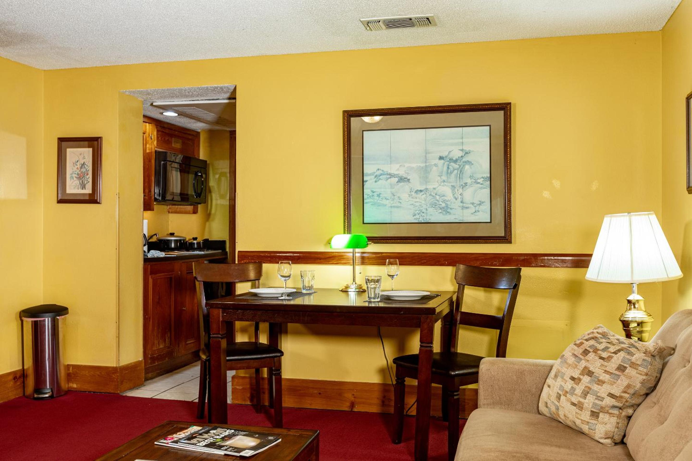 Superior Suite - Photo 6