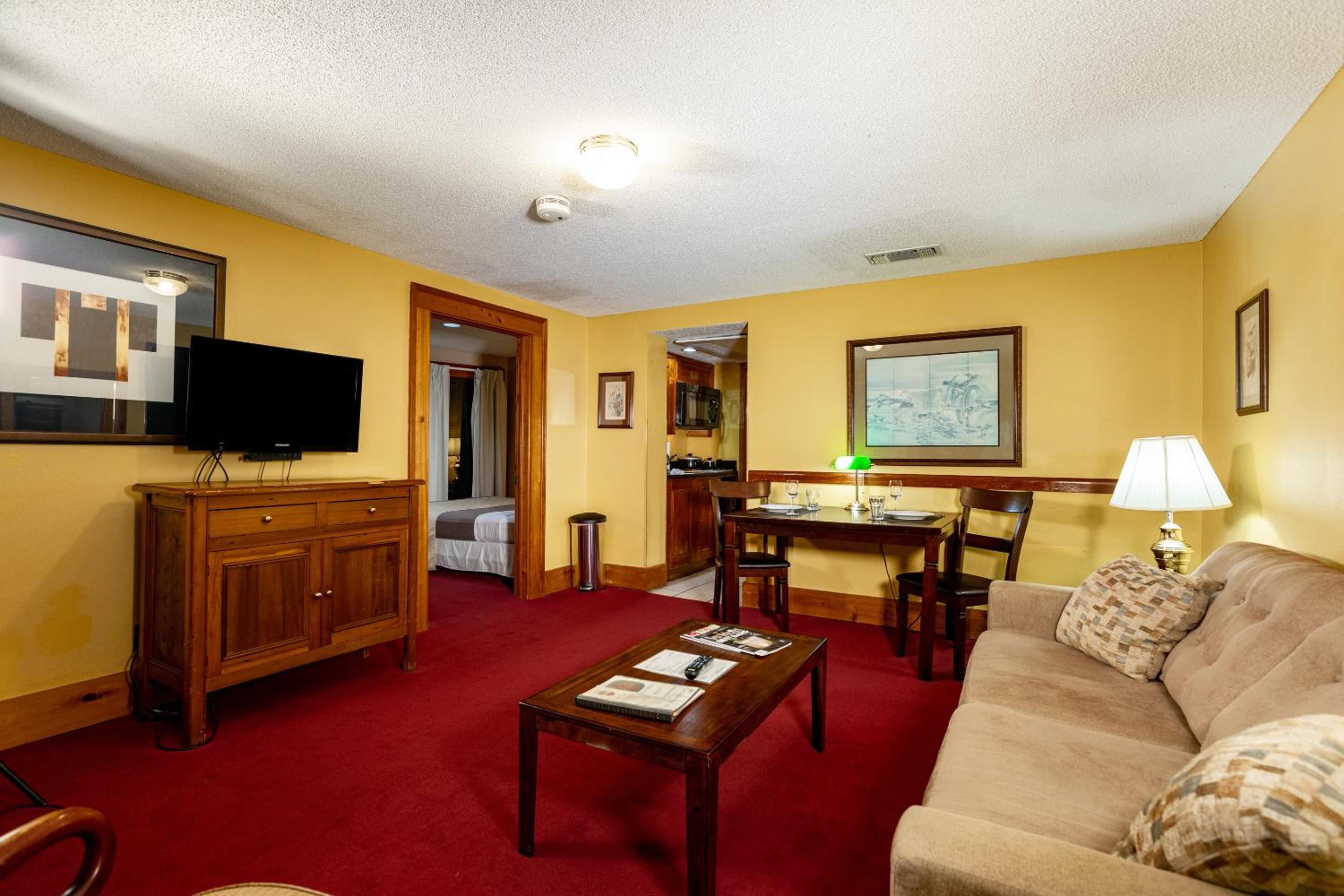 Superior Suite - Photo 1