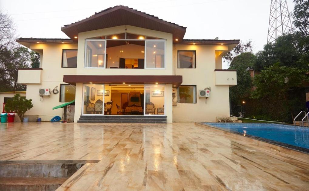 Villa photo 2