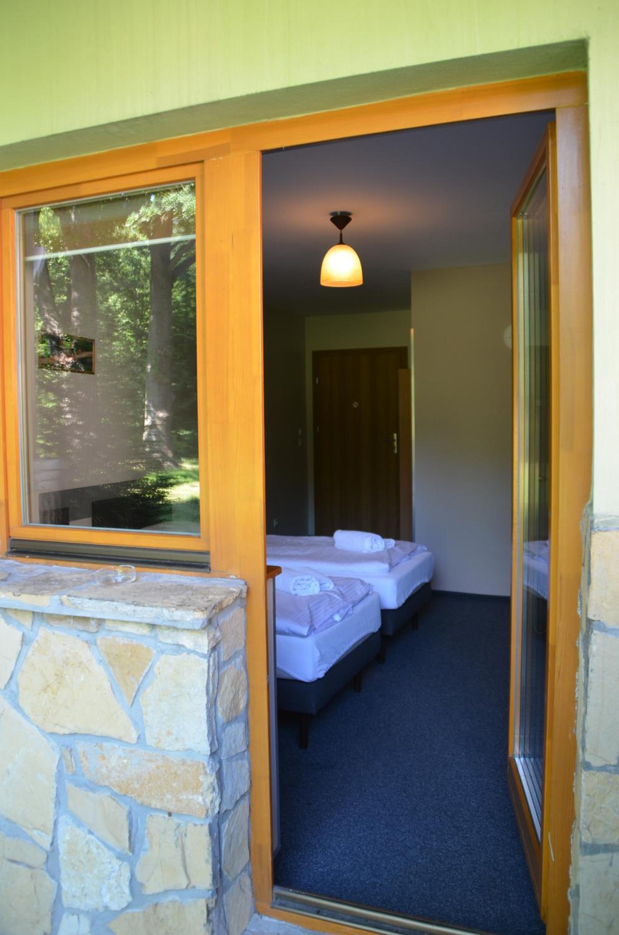 Double or Twin Room Economy - Photo 1