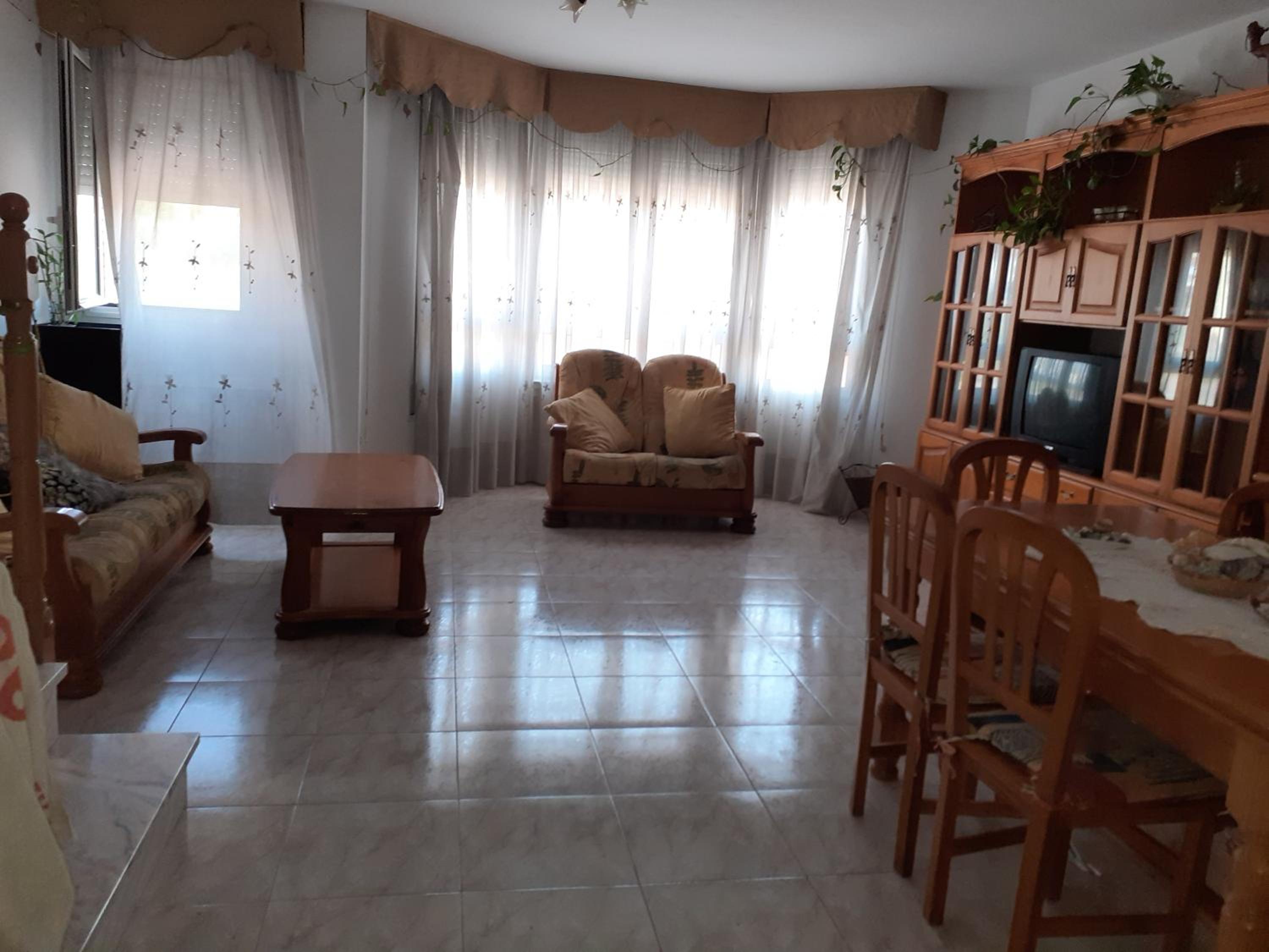 Three-Bedroom House - Photo 6