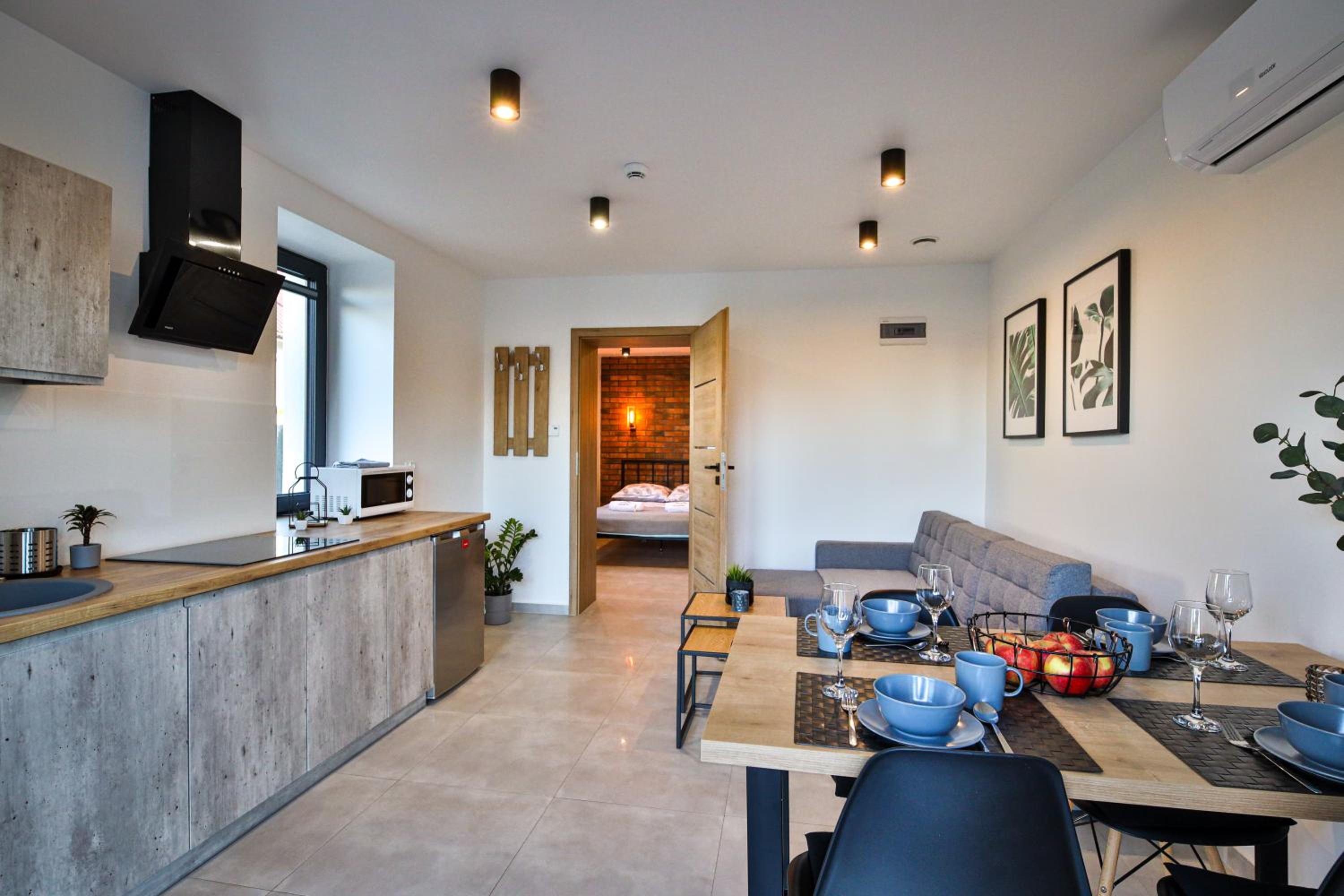 Apartment with Terrace photo 2