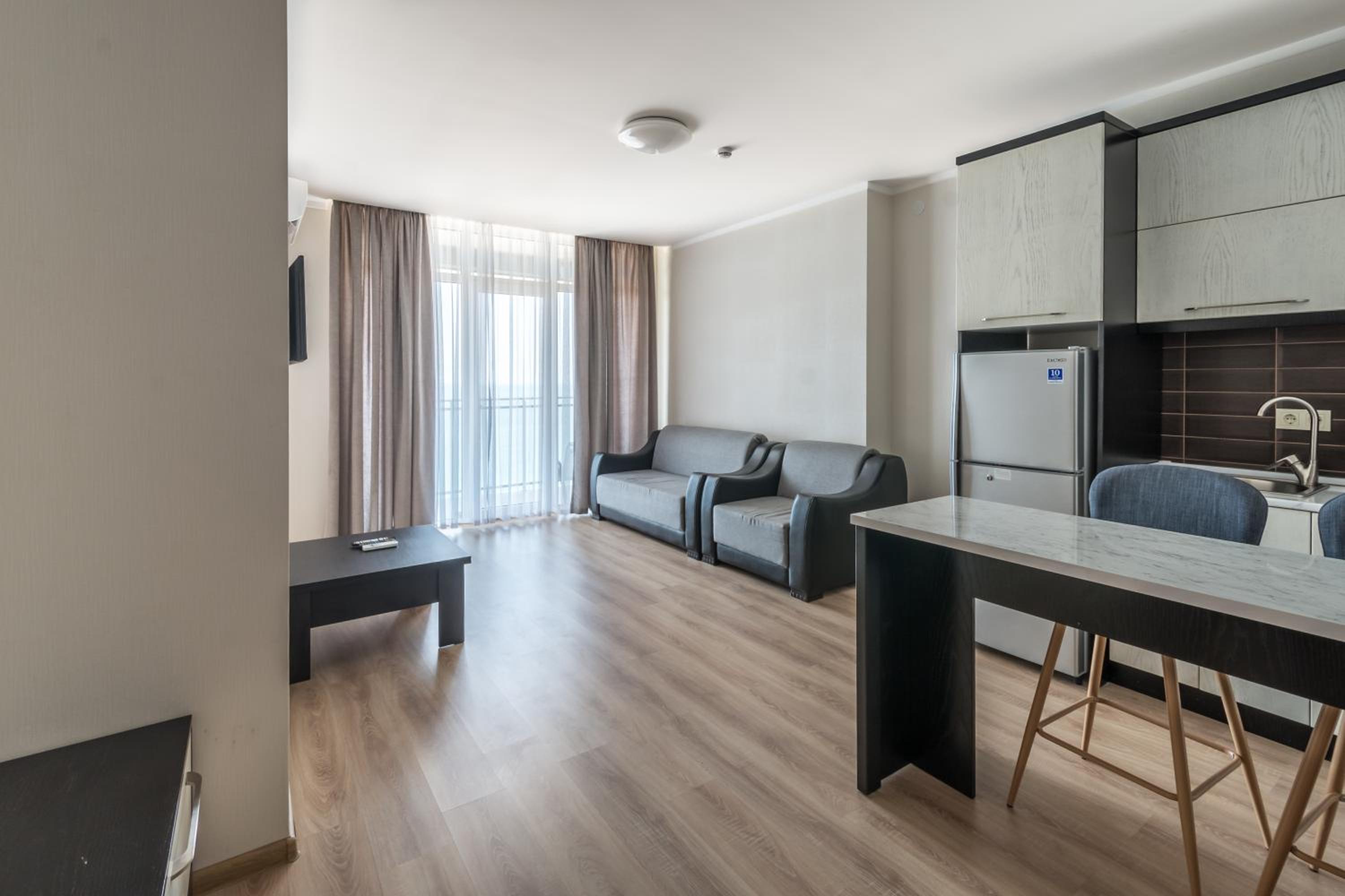 One-Bedroom Apartment - Photo 13