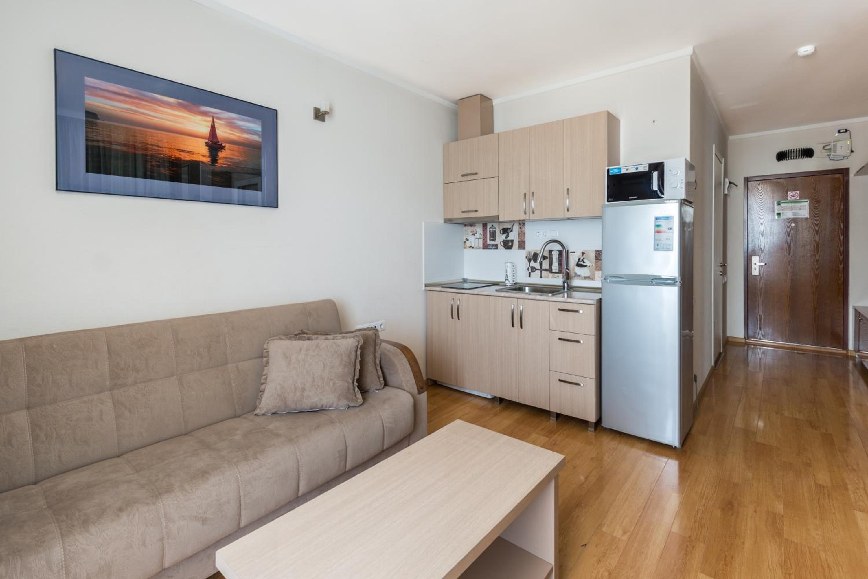 One-Bedroom Apartment - Photo 11