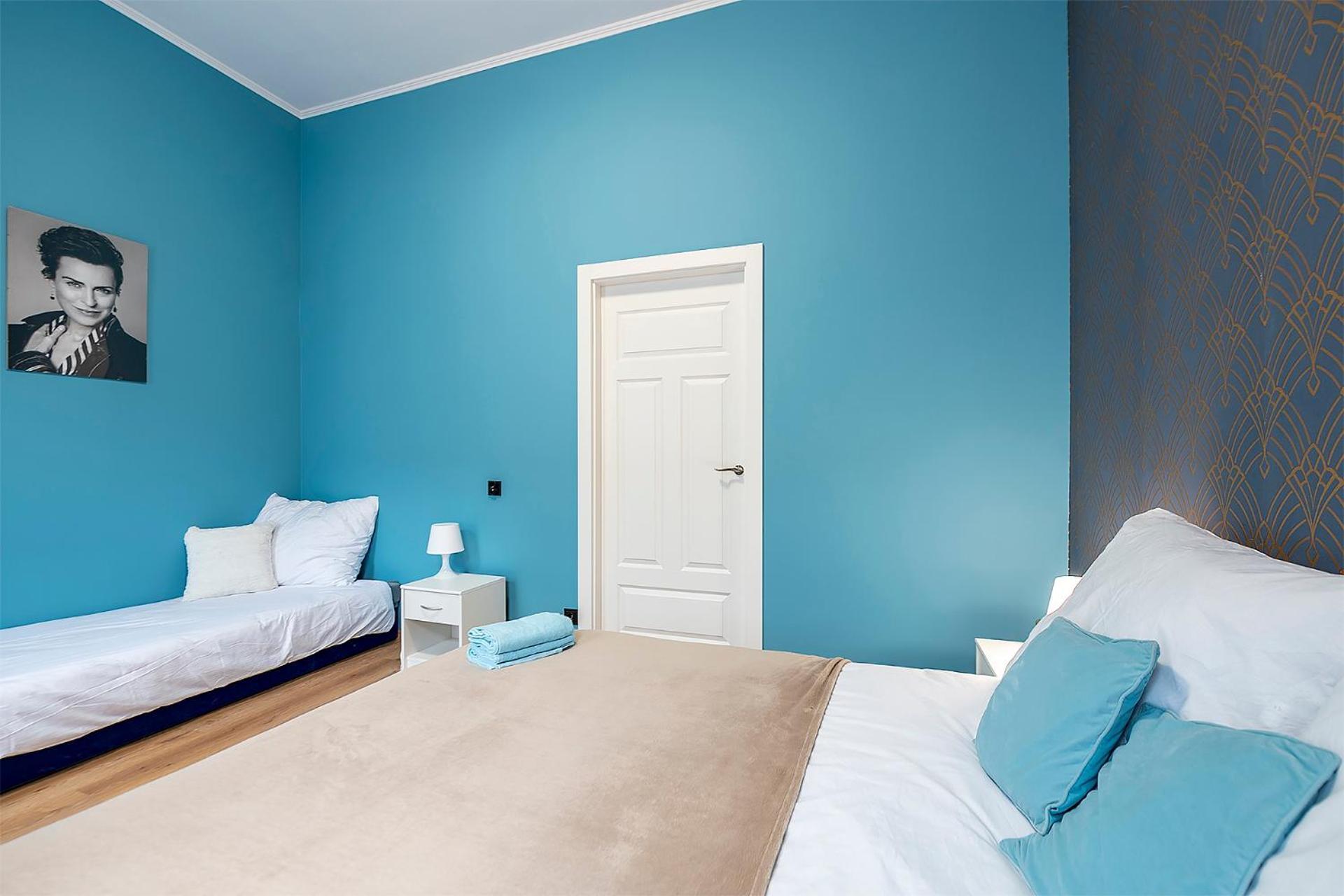 One-Bedroom Apartment - Photo 7