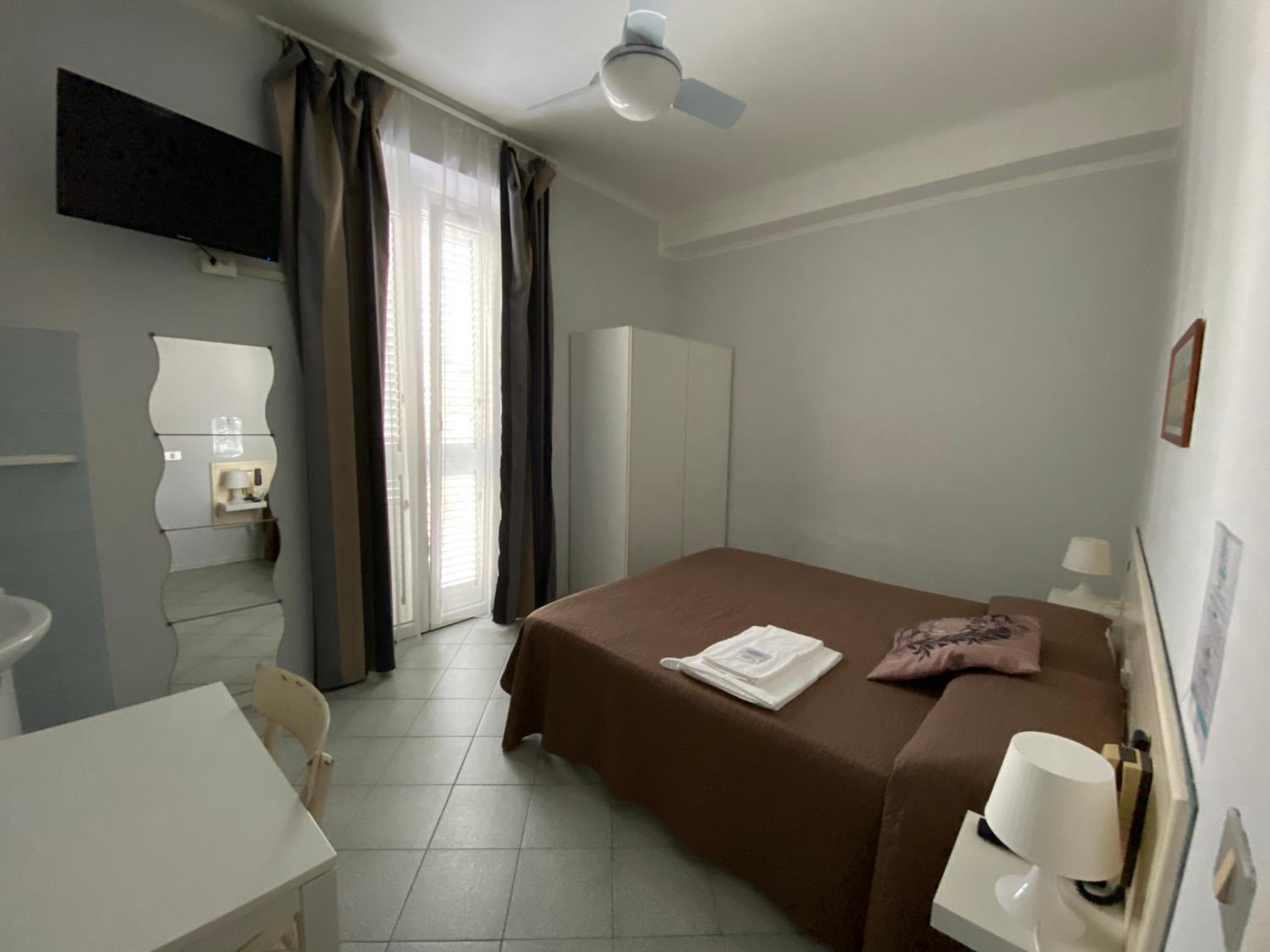 Double or Twin Room with Shared Bathroom