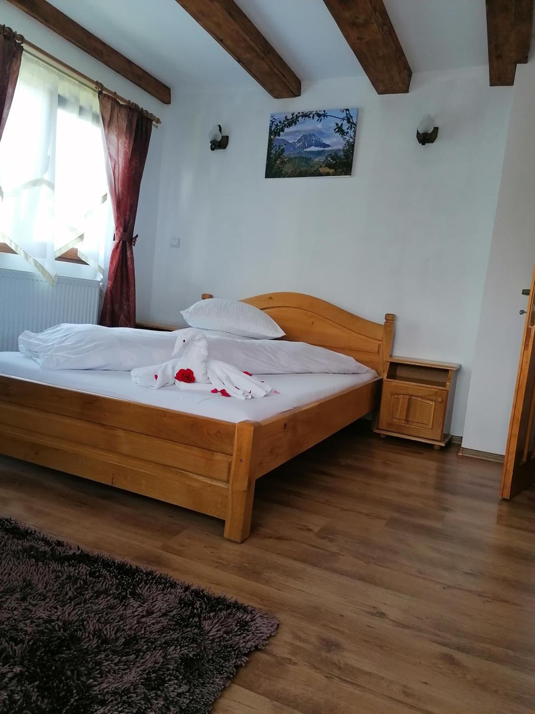 Double Room with Private Bathroom - Photo 8