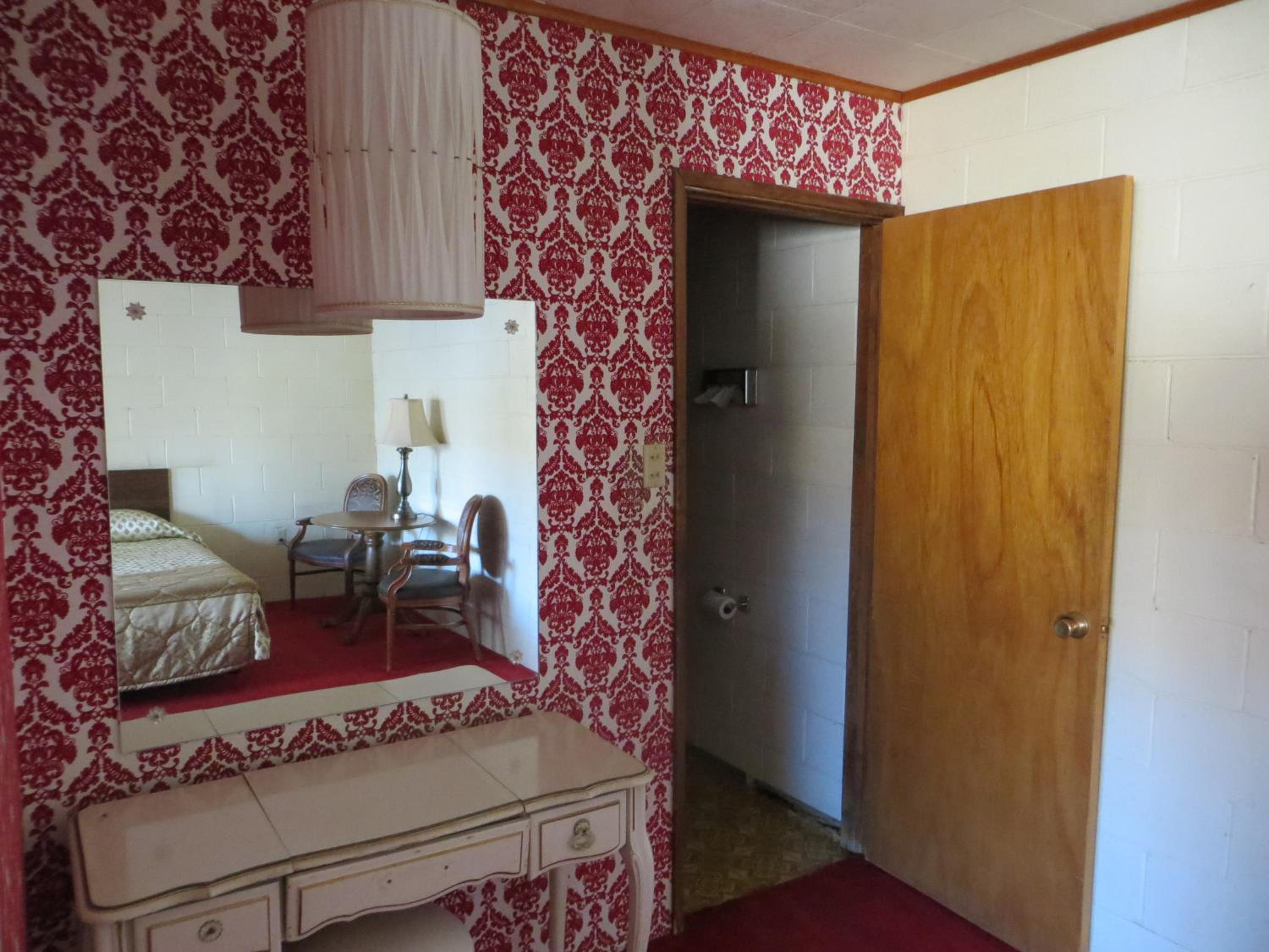 Family Room - Photo 1