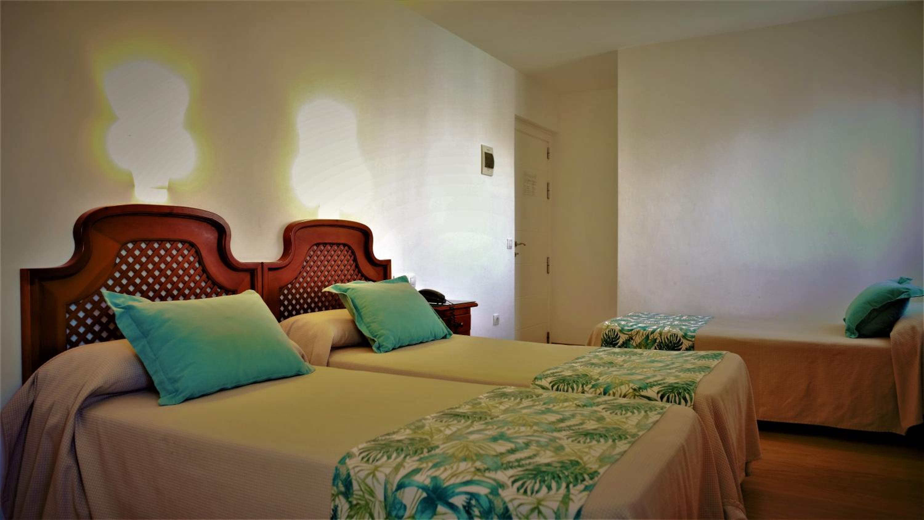 Habitación Doble con Cama Extra
