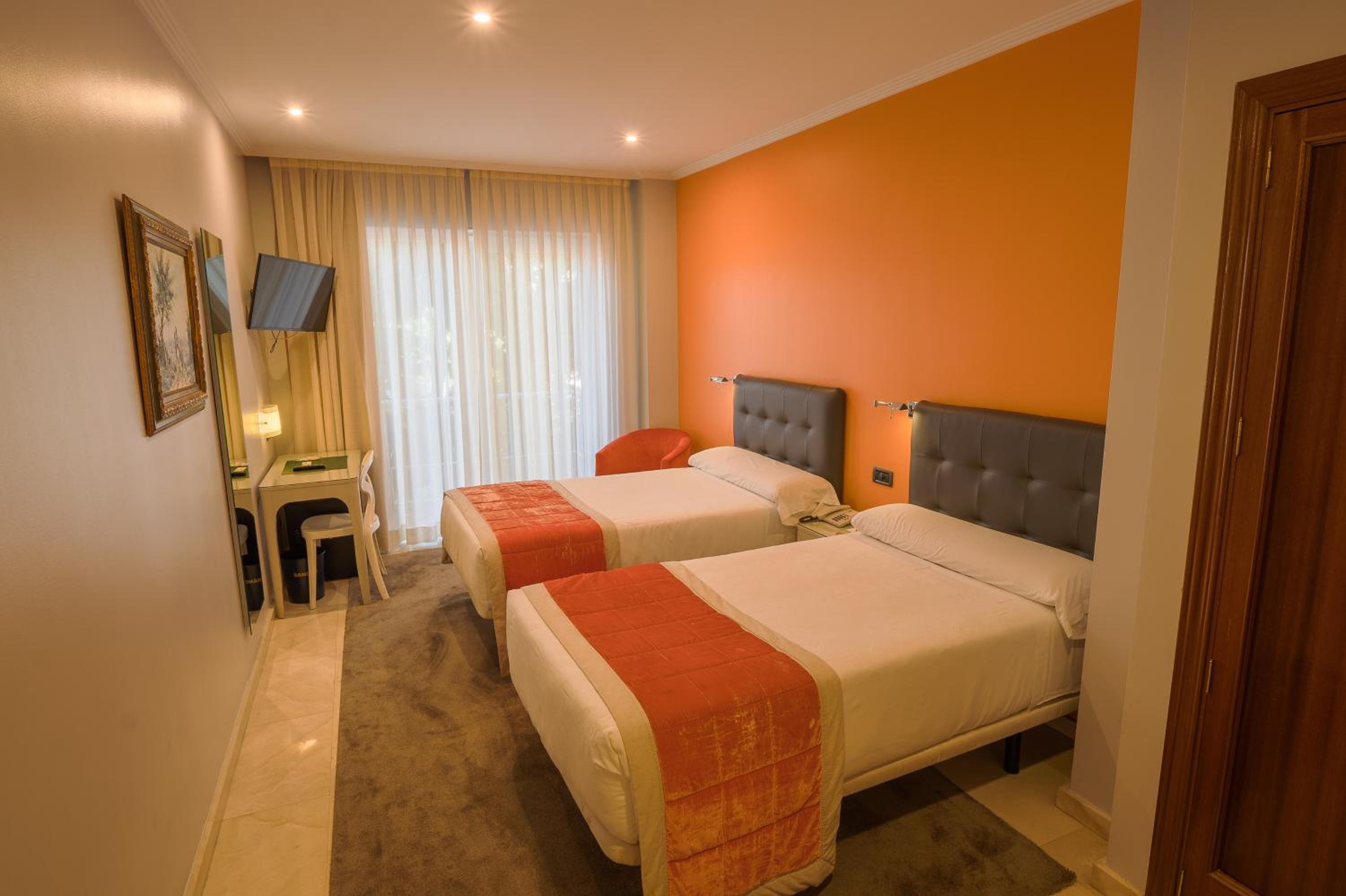 Triple Room photo 2