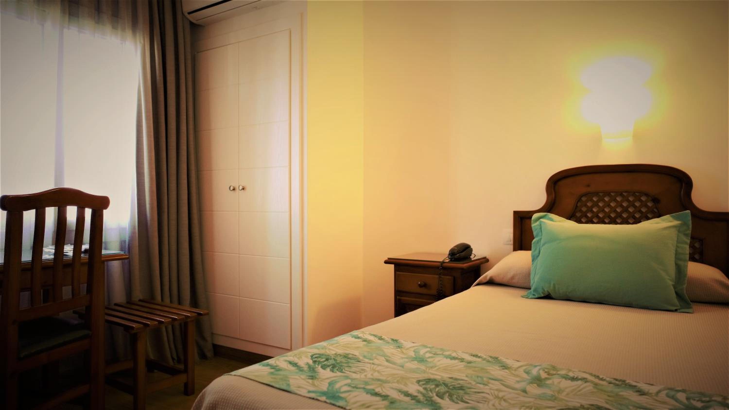 Single Room photo 3