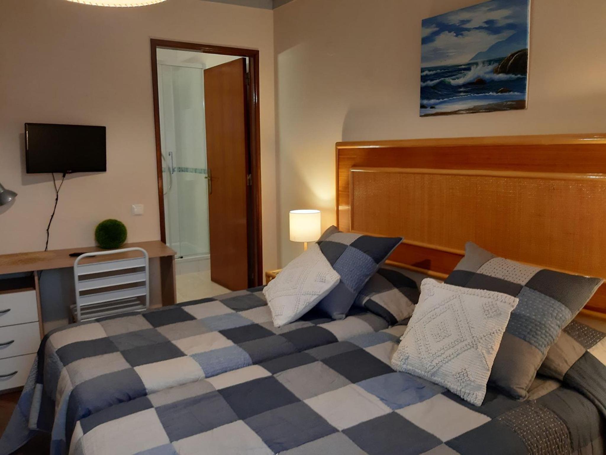 Twin Room - Photo 5