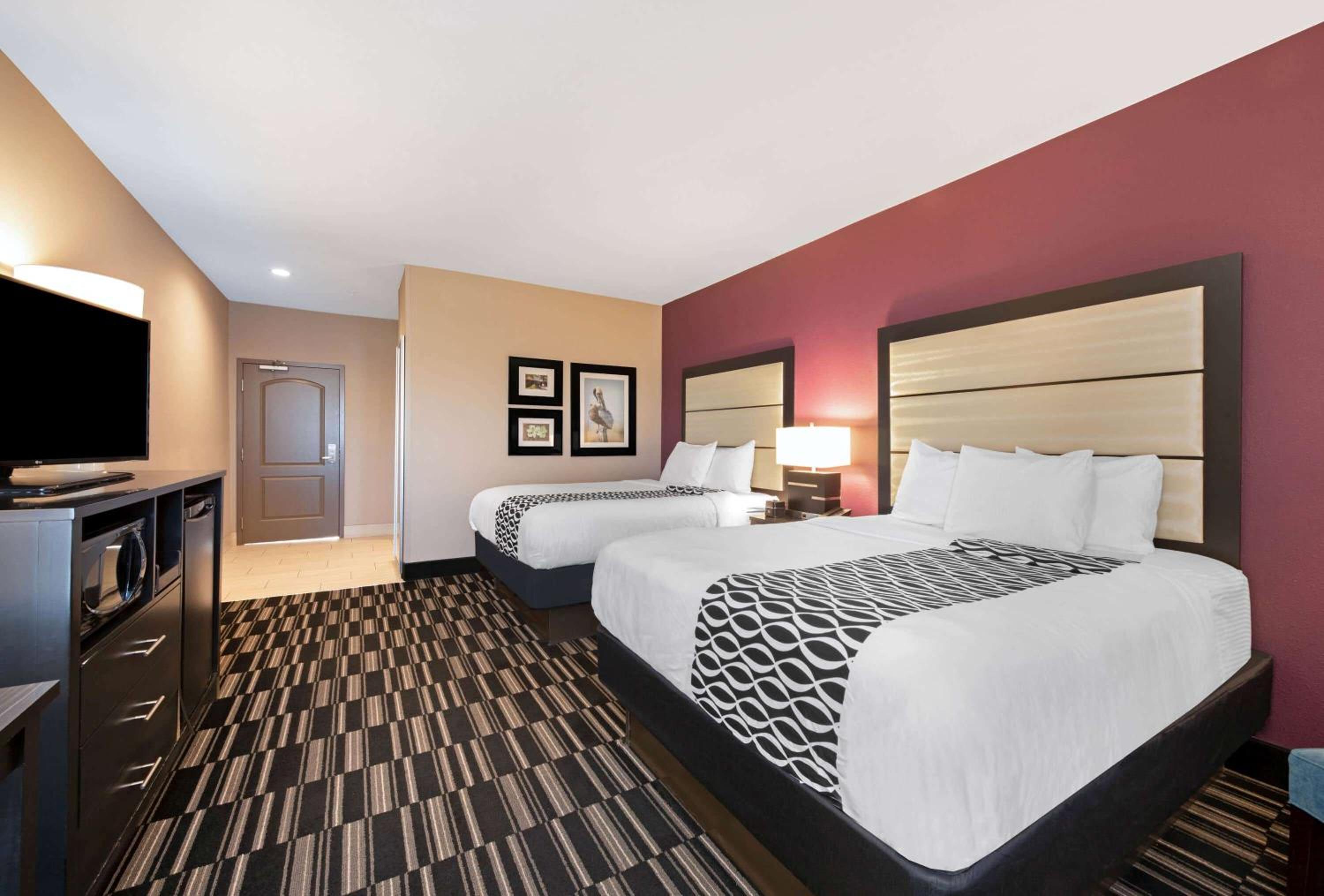 Queen Room with Two Queen Beds Non Smoking