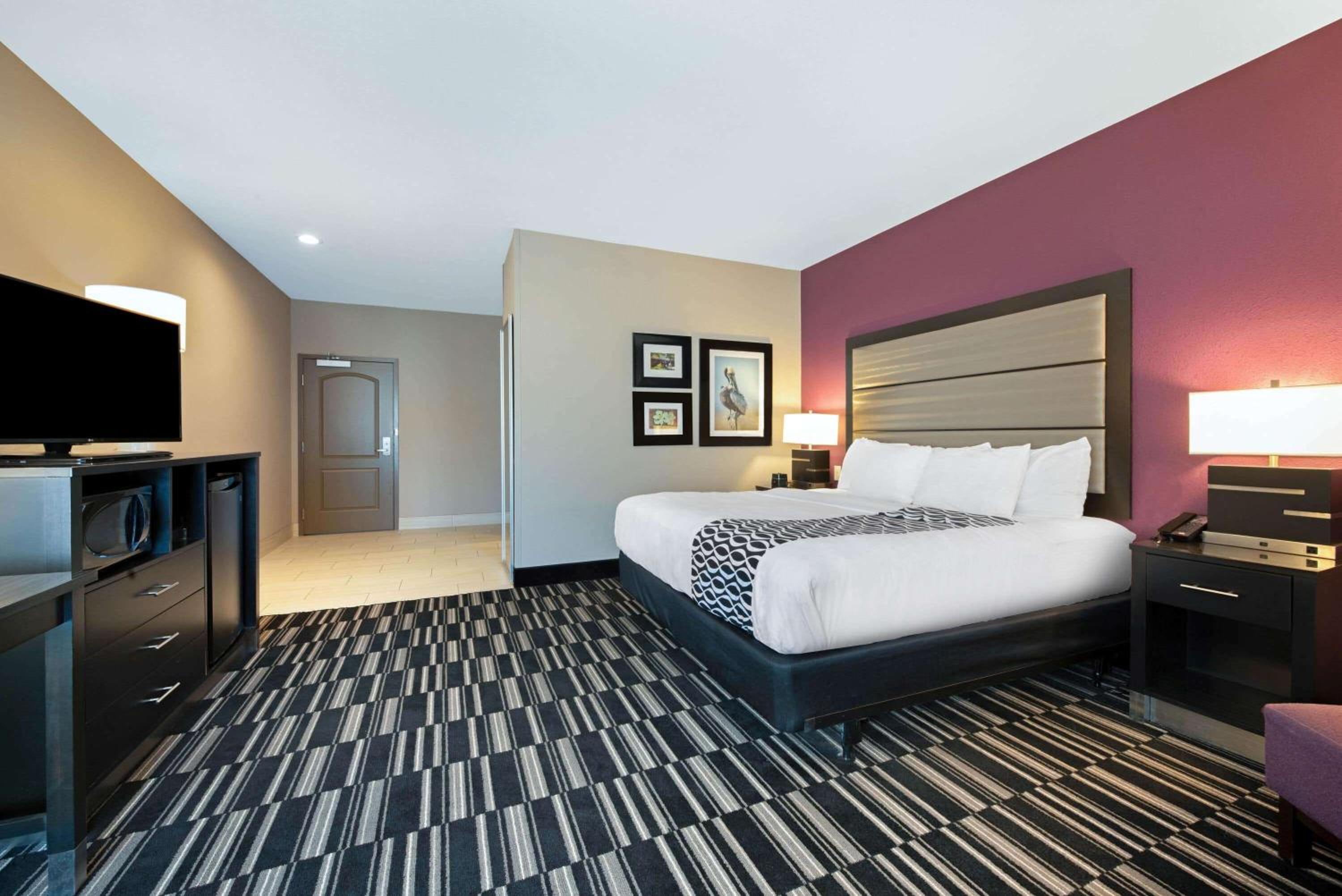 King Room - Mobility Access/Non-Smoking photo 3