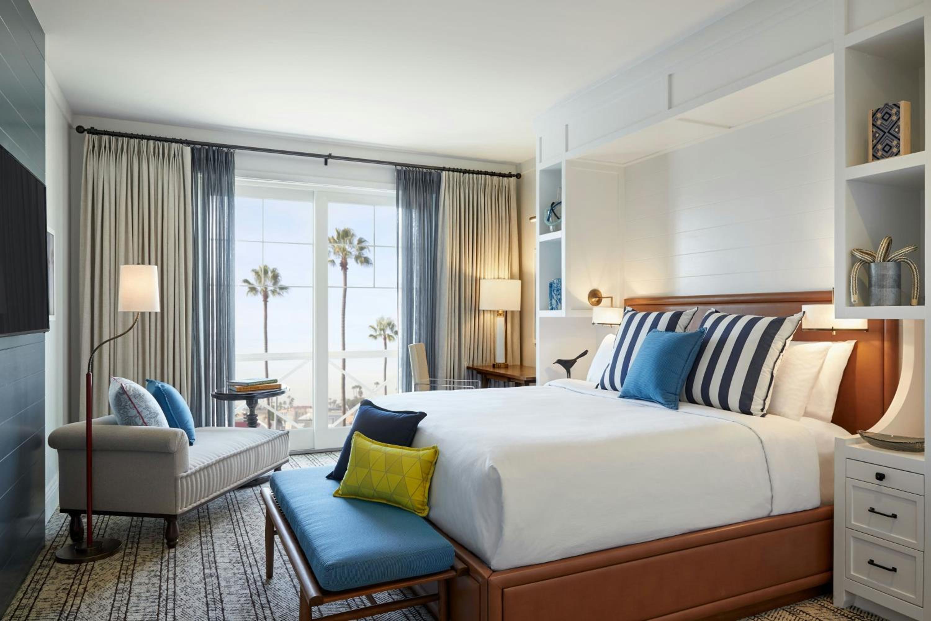Two-Bedroom Suite with One King Bed and One Queen Bed