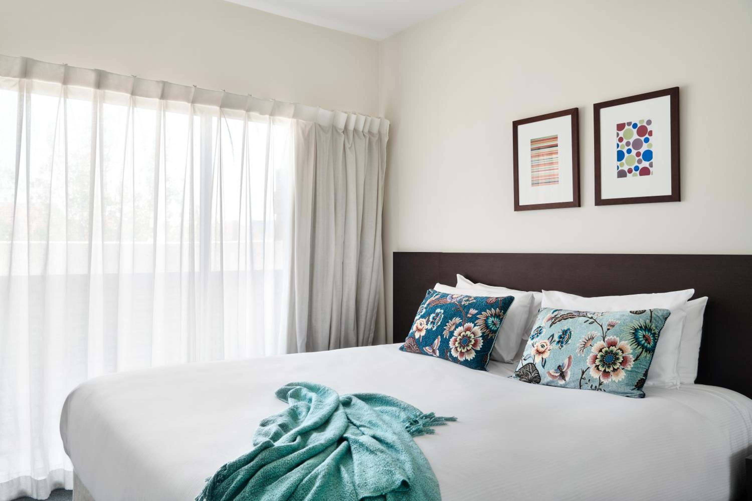 One Bedroom Apartment - Photo 1