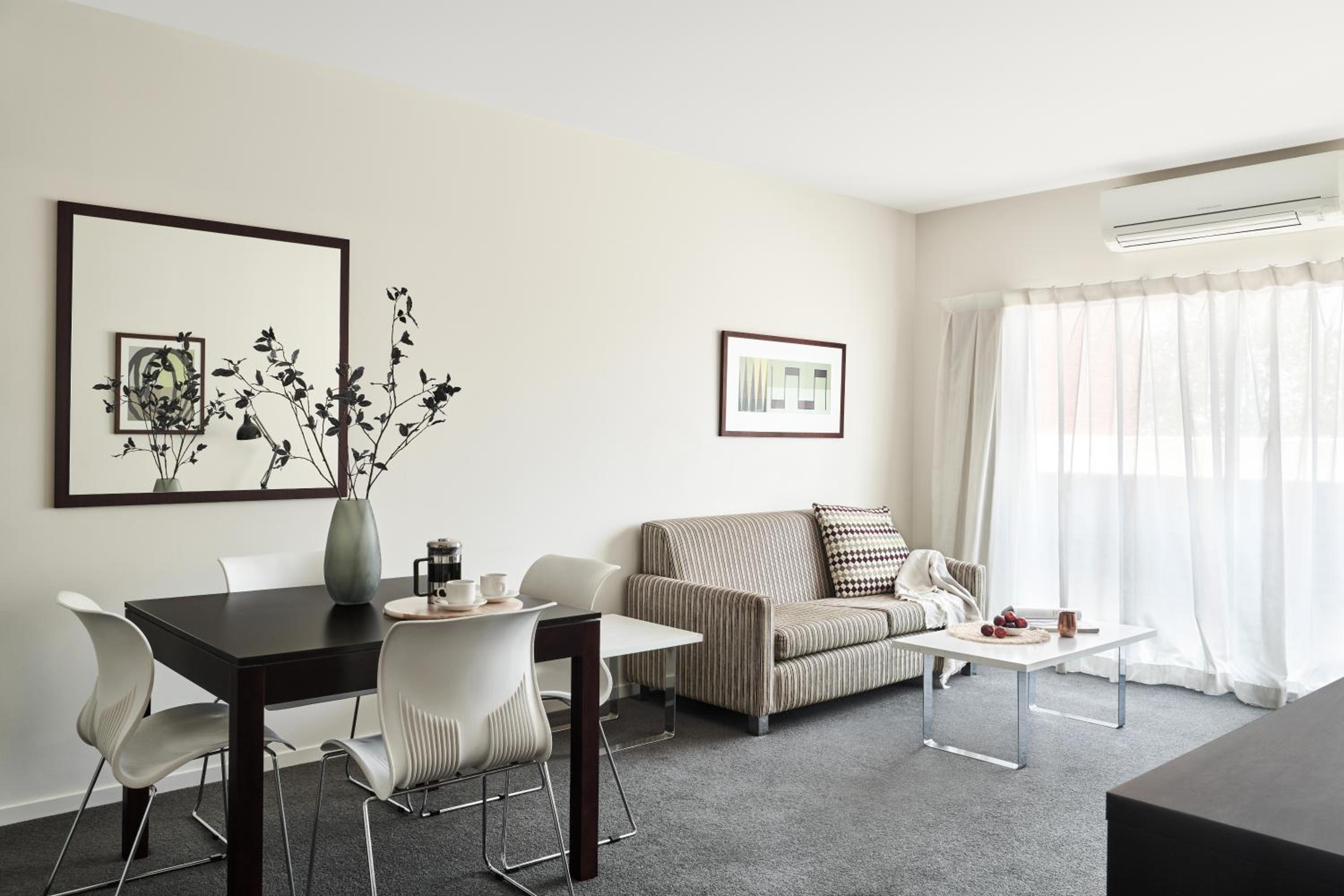 One Bedroom Apartment - Photo 6