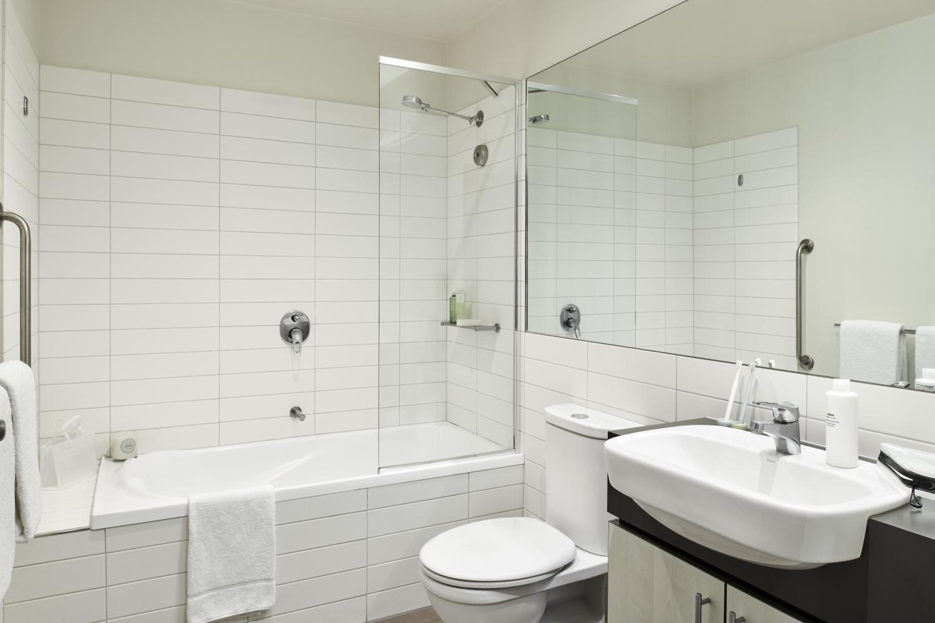 One Bedroom Apartment - Photo 4