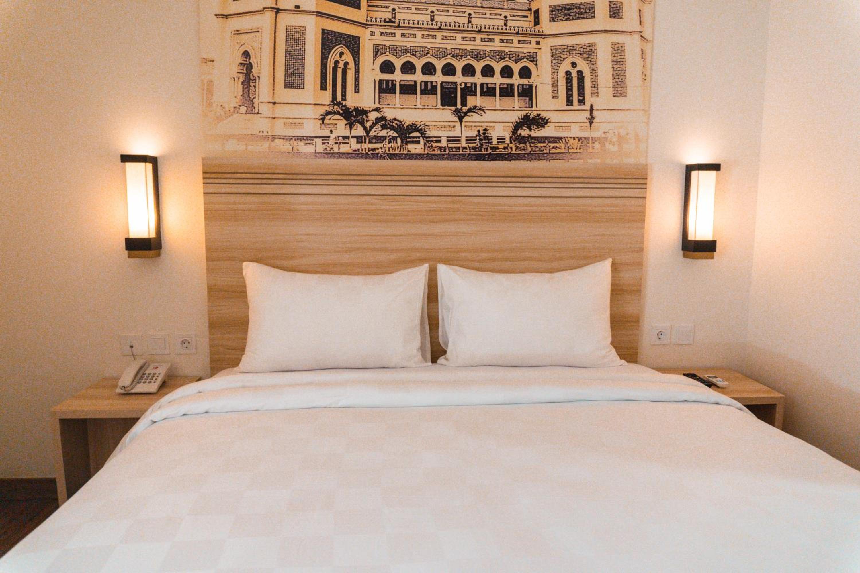 Deluxe Double Room - Photo 8