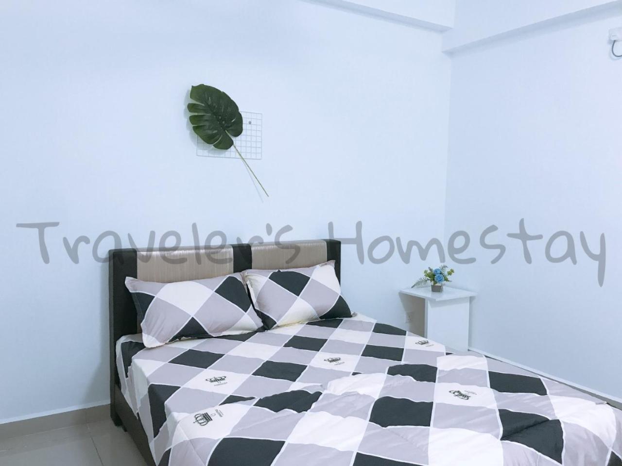 Three-Bedroom Apartment photo 2