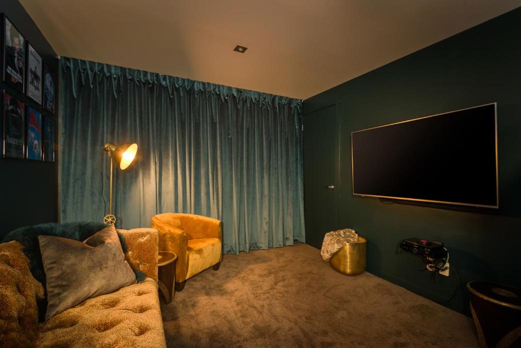 One-Bedroom House photo 1