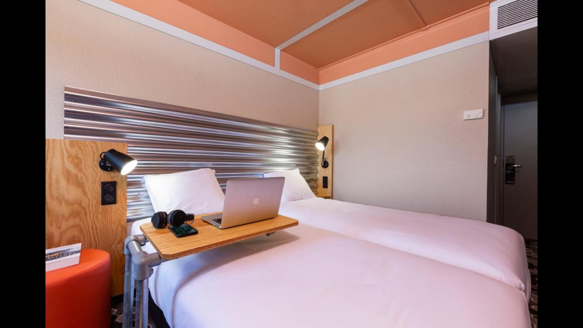 Standard Twin Room - Photo 5