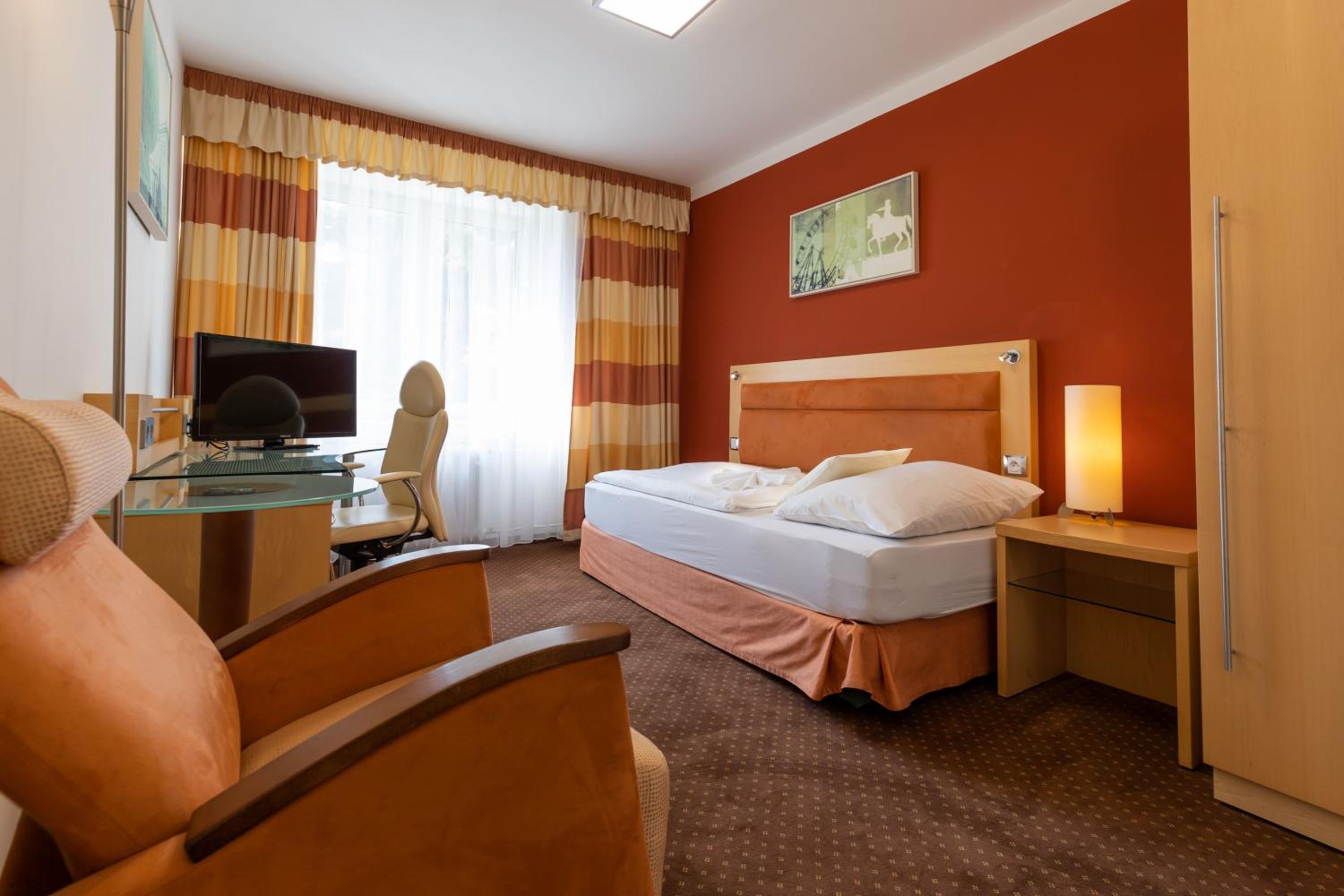 Single Room photo 3