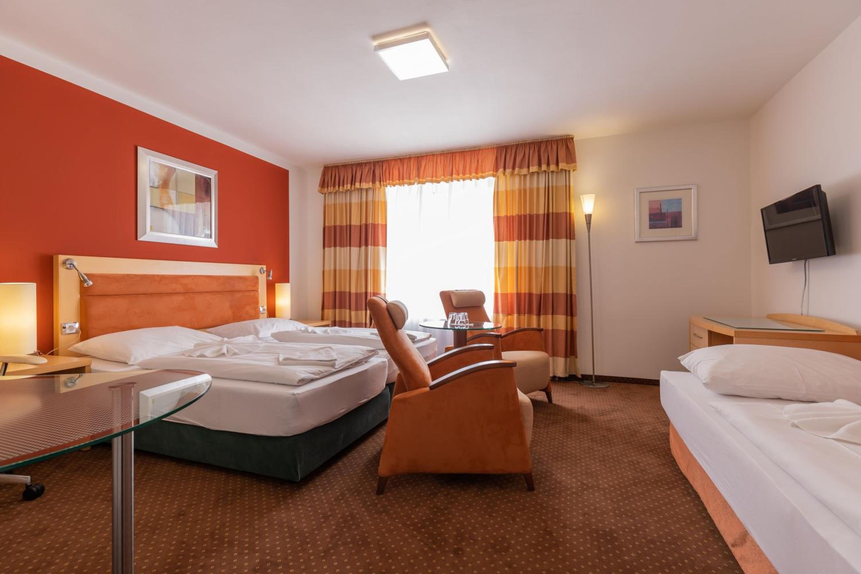 Triple Room - Photo 1