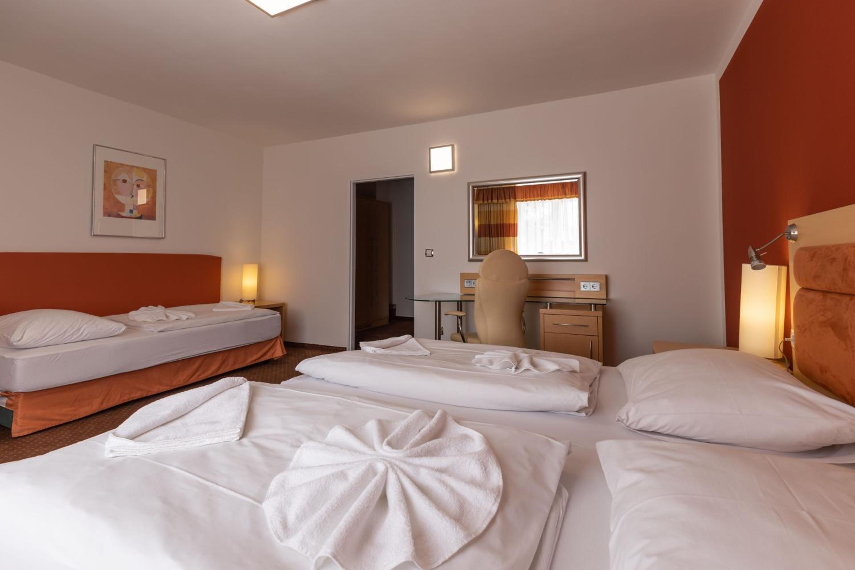 Triple Room - Photo 2