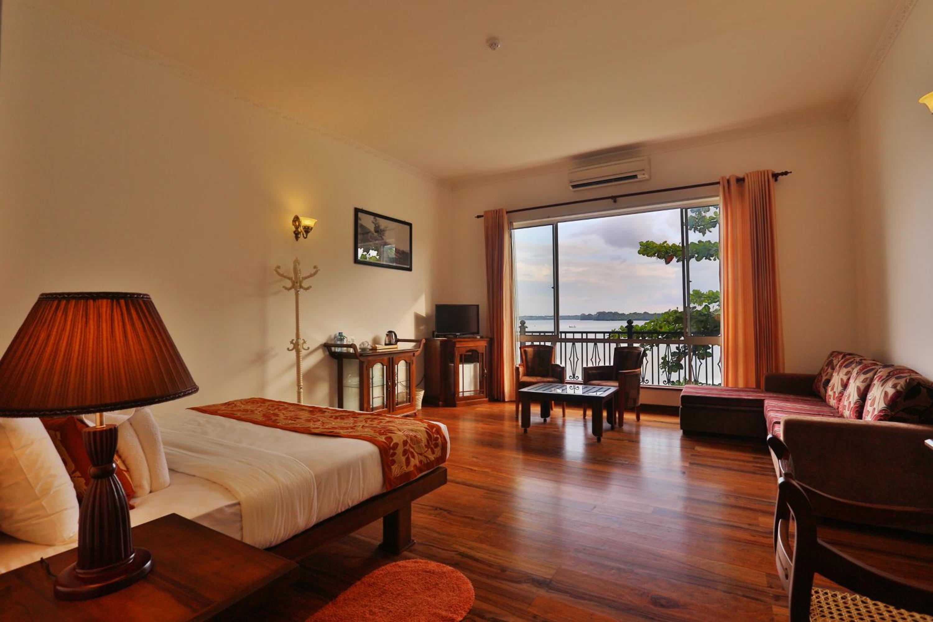 Superior Double Or Twin Room With Lake View