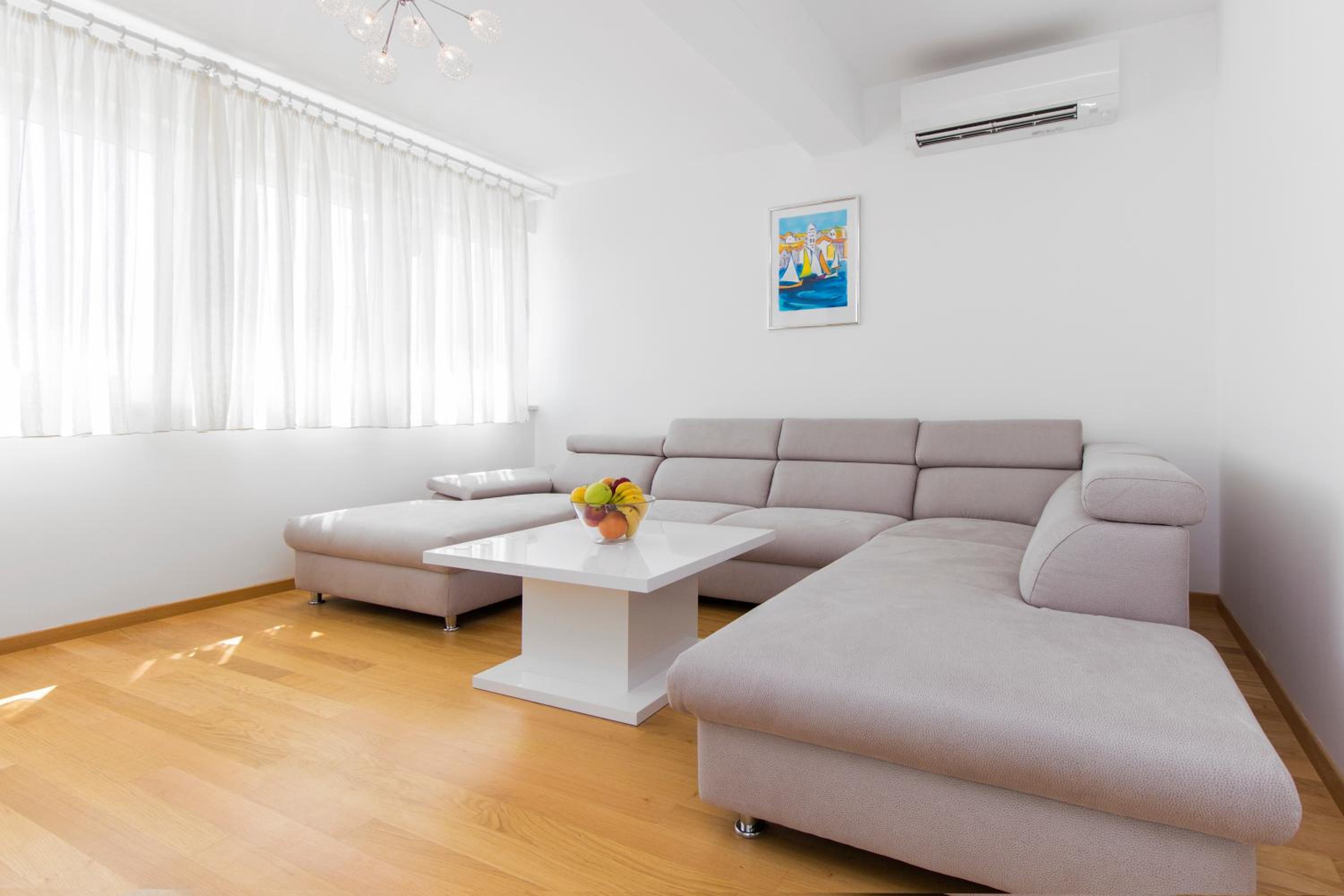 Three-Bedroom Apartment photo 2
