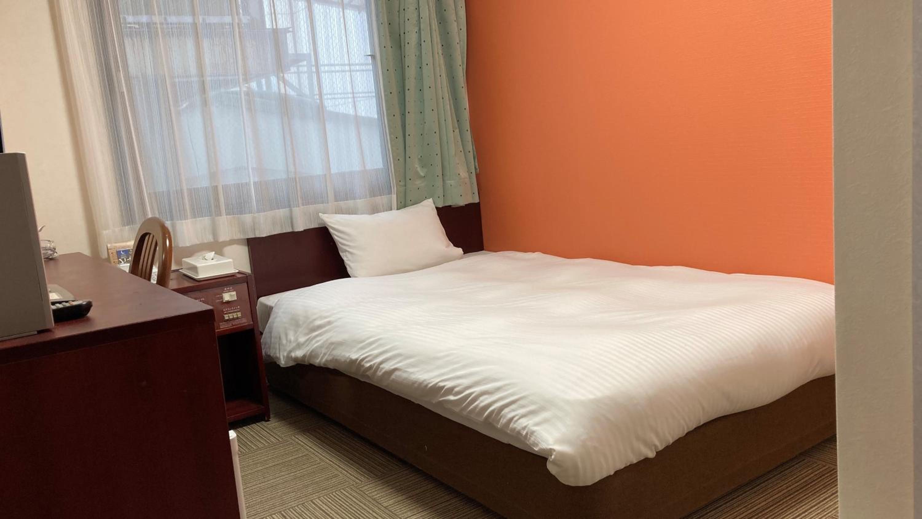 Single Room - Smoking - Long Stay