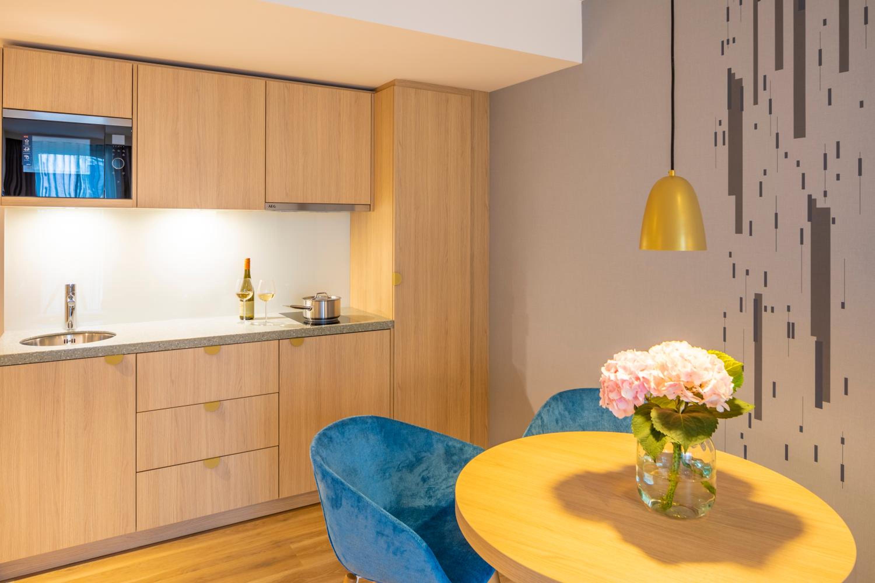 One-Bedroom Apartment - Photo 4