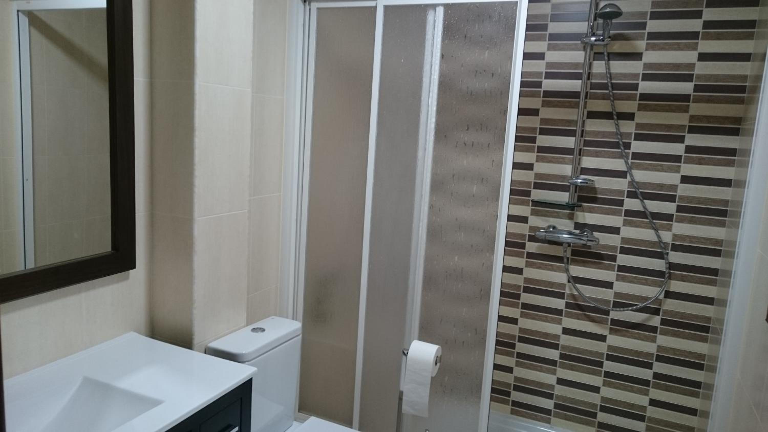 Double Room with Shared Bathroom photo 3