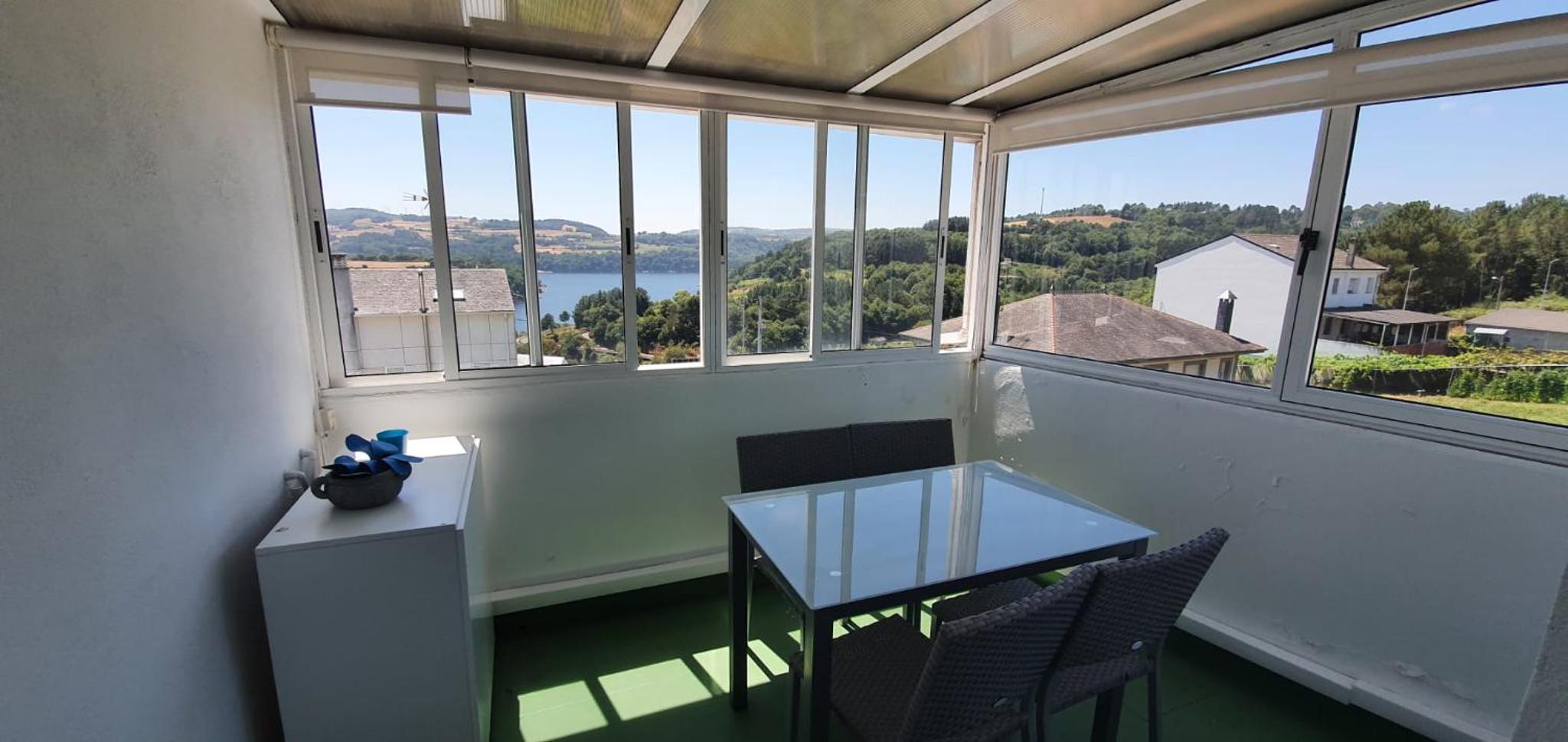 Apartment with Lake View - Photo 5