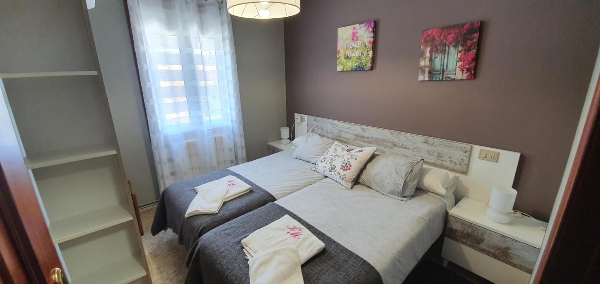 Apartment with Lake View - Photo 4