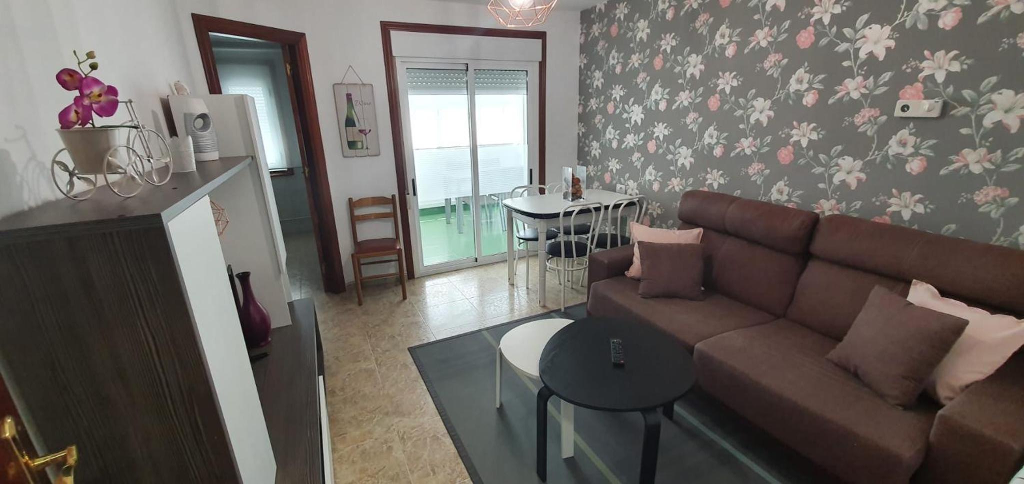 Apartment with Lake View - Photo 3