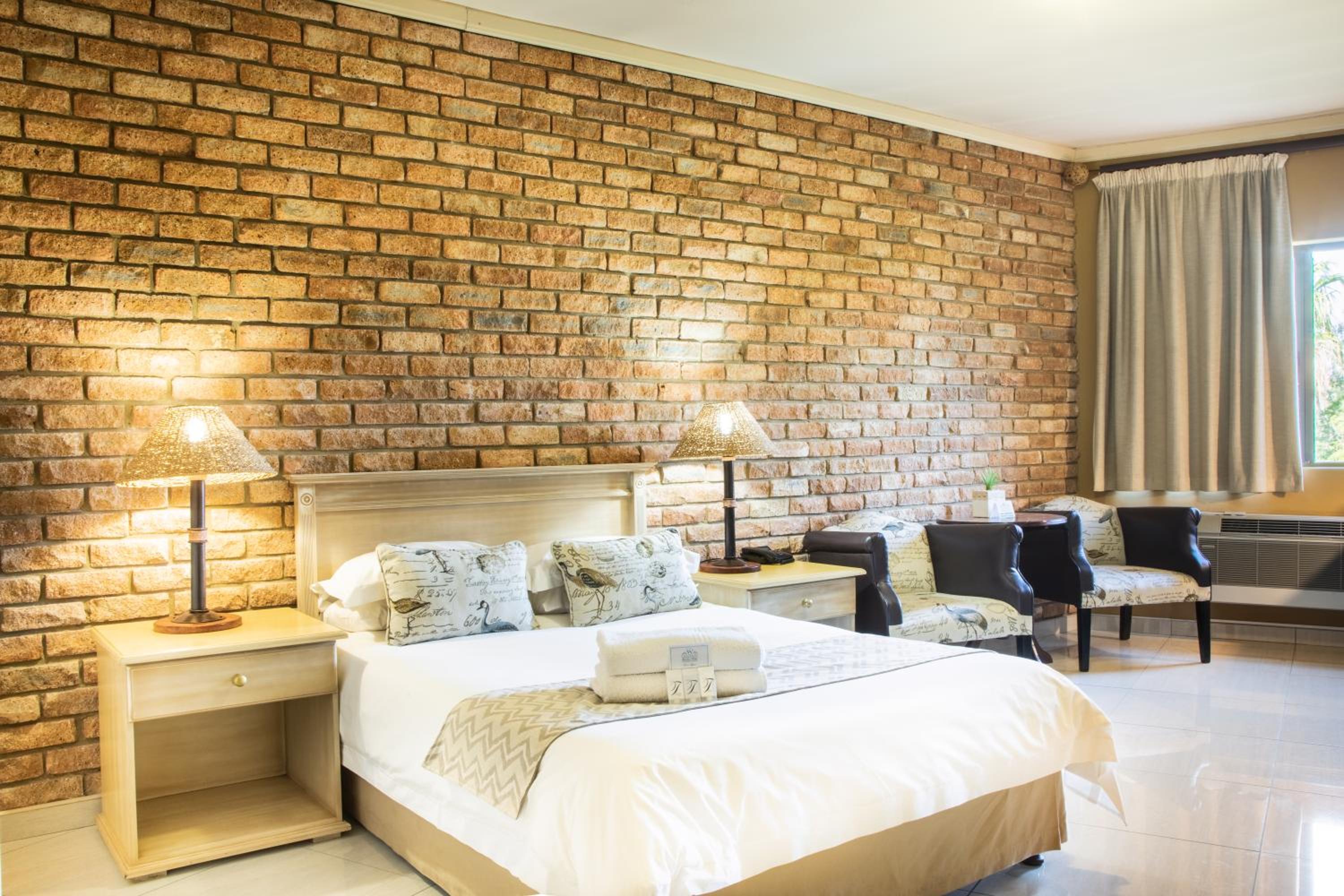 Standard Suite - Photo 1