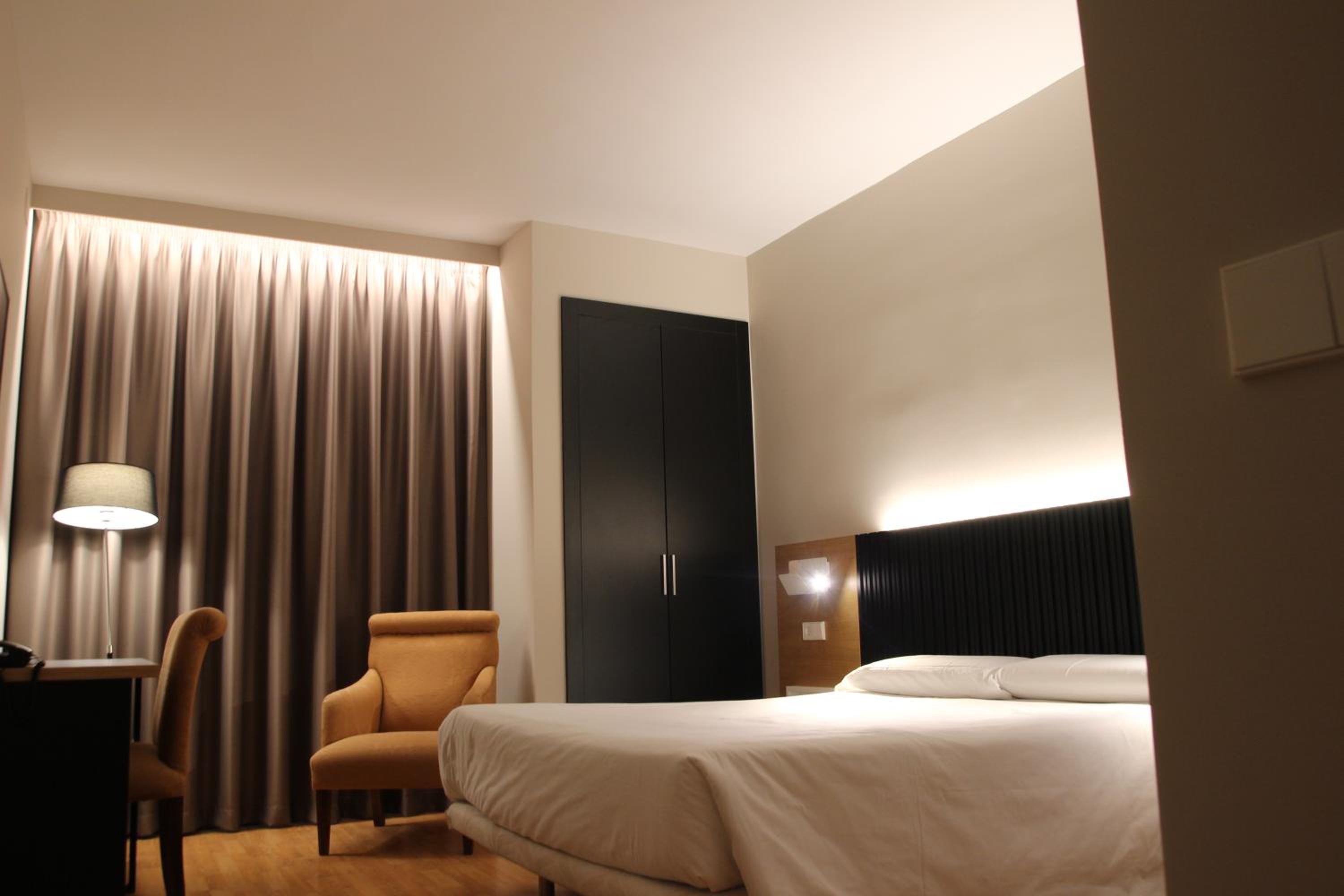Double Executive Room - Photo 7