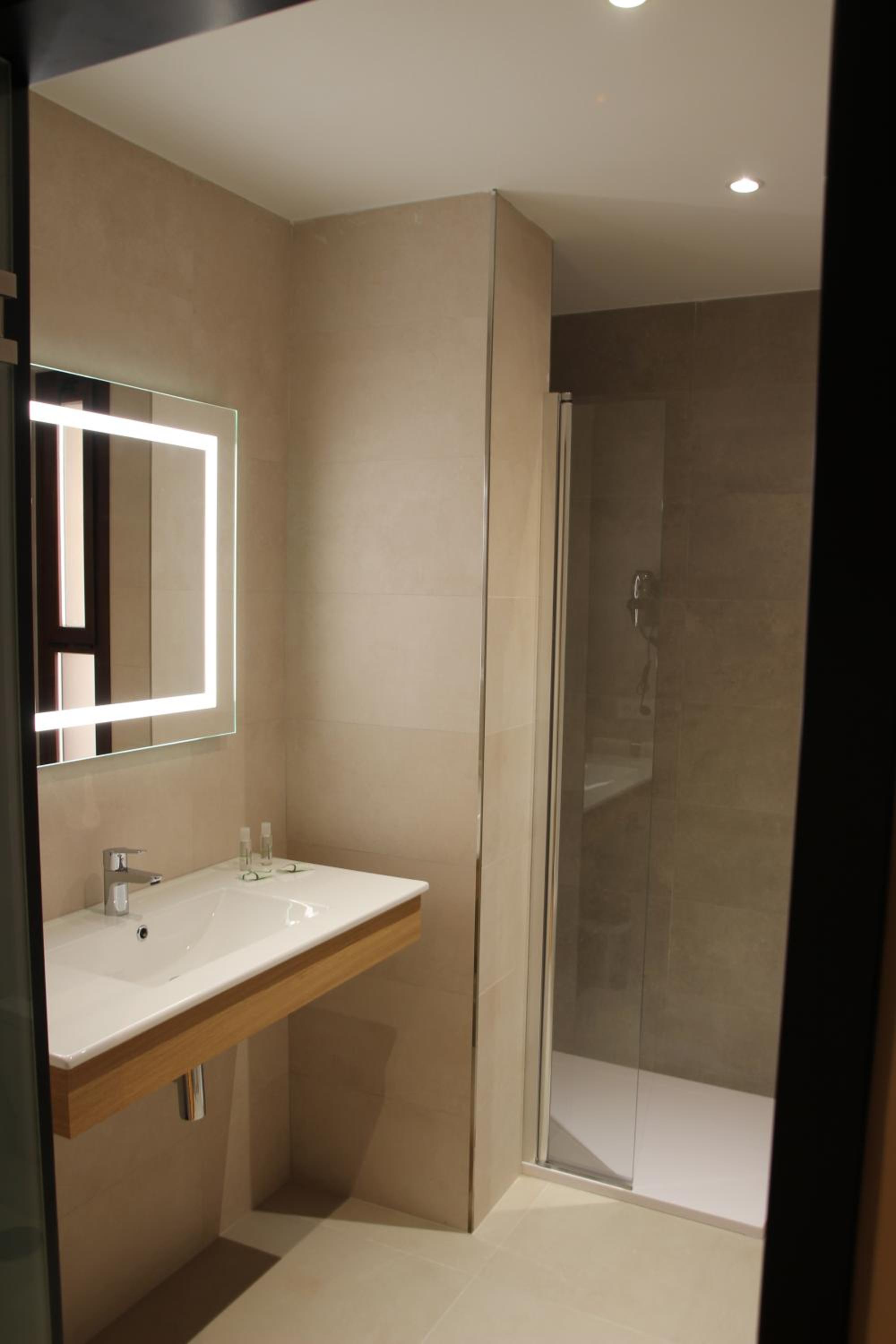Double Executive Room - Photo 4