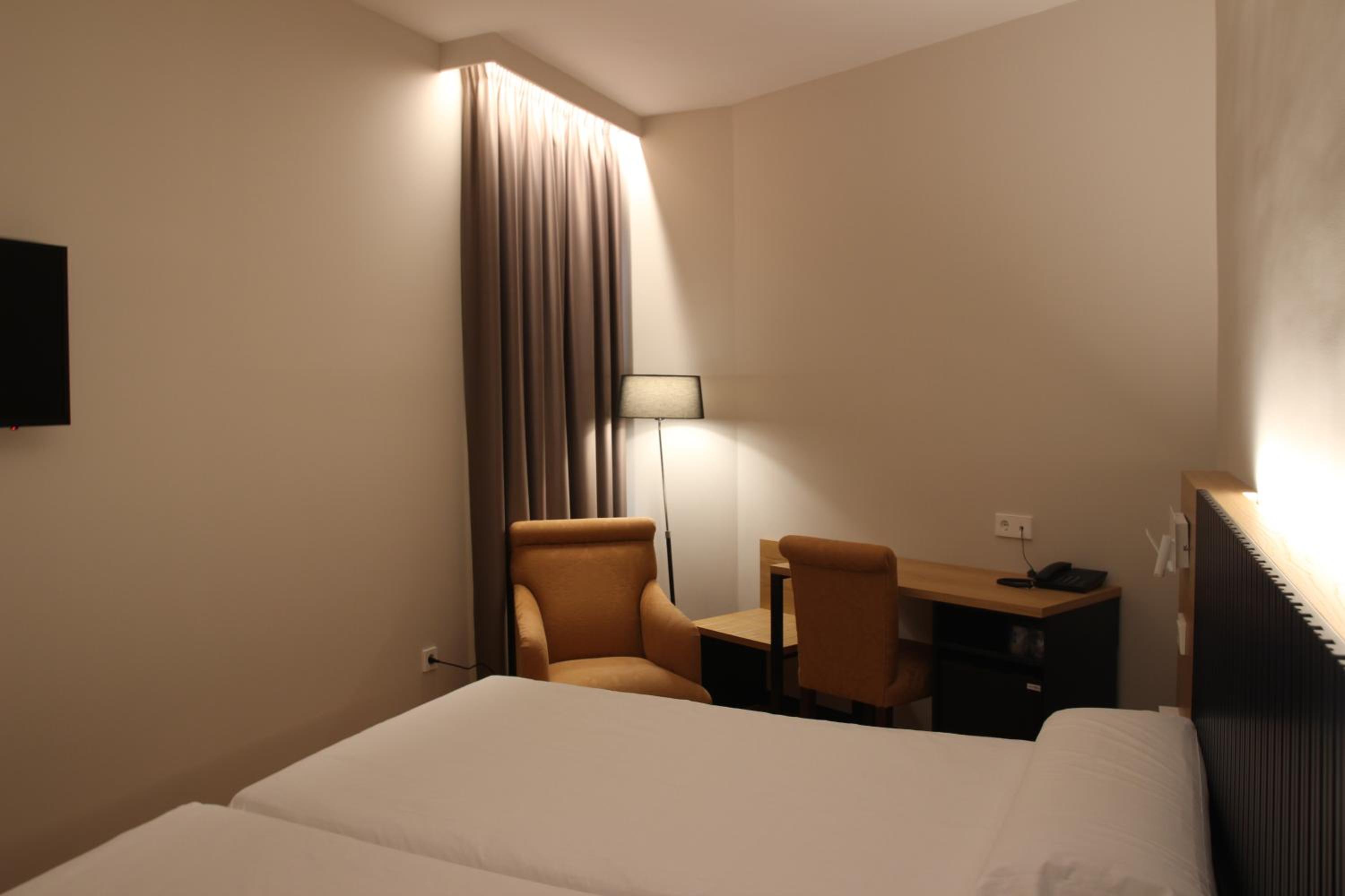 Double Executive Room - Photo 9