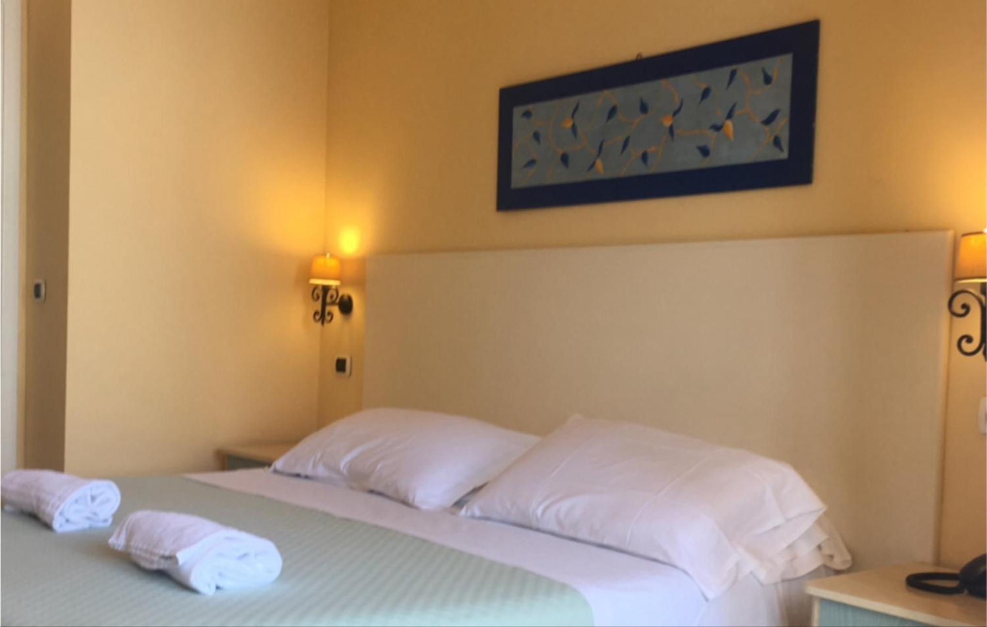 Superior Double Room with Sea View - Photo 2