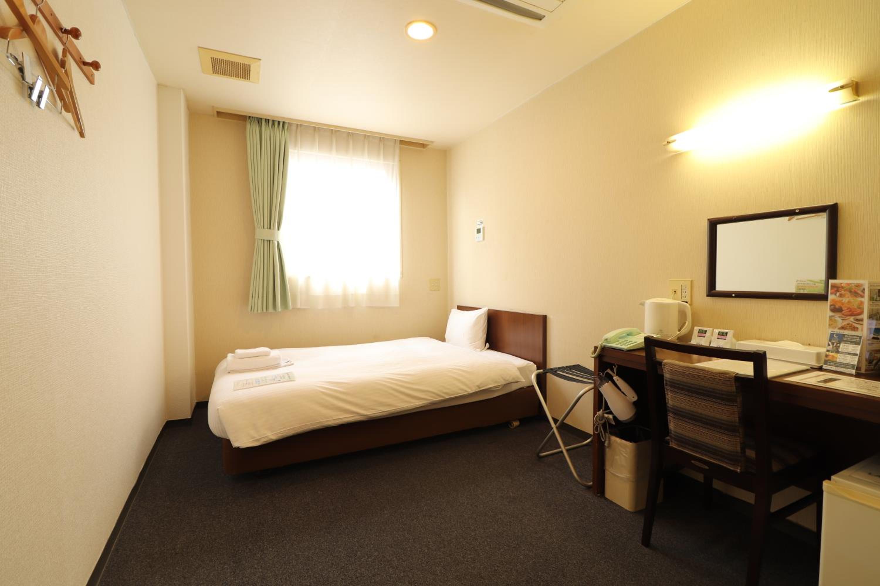 Single Room - Non-Smoking