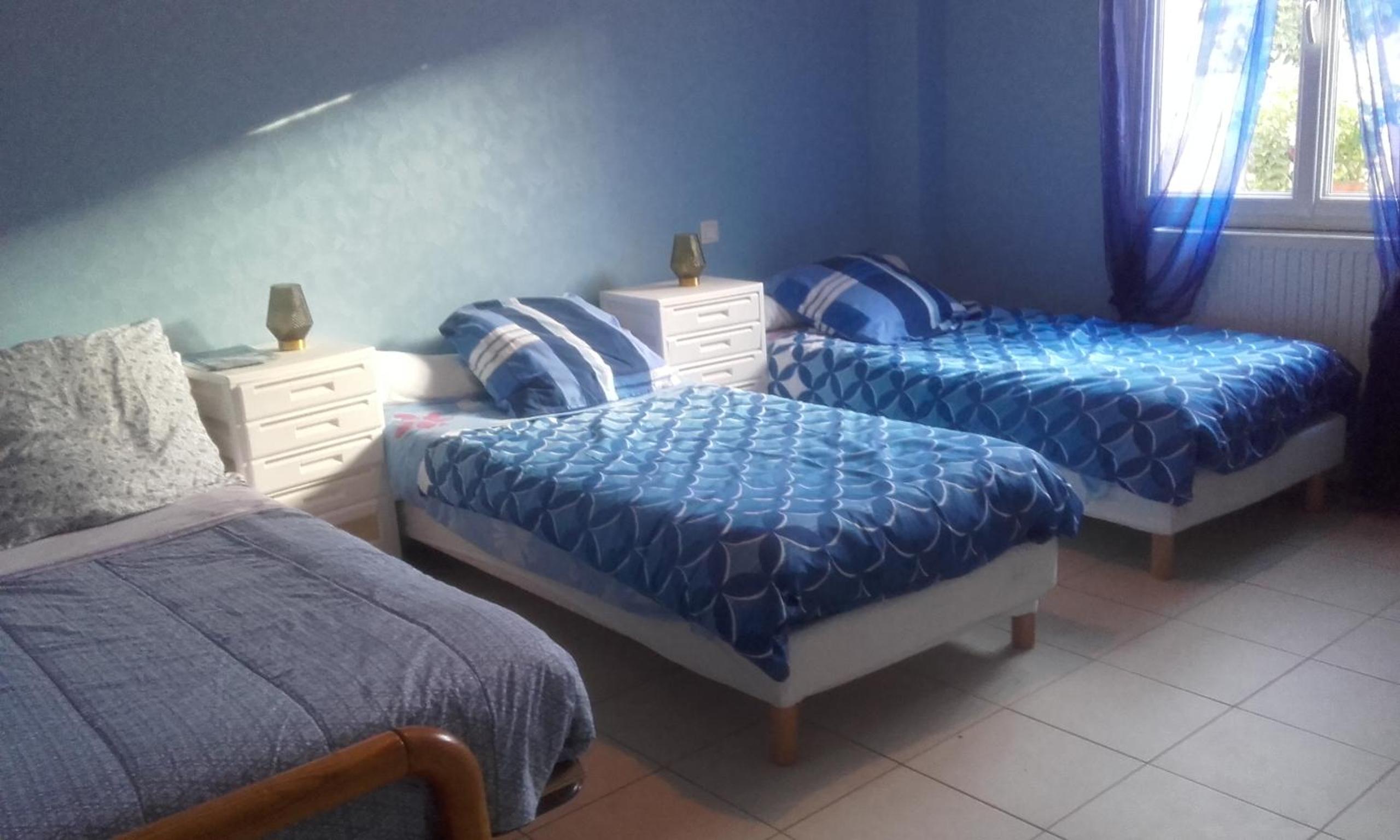 Double Room with Private External Bathroom - Photo 4