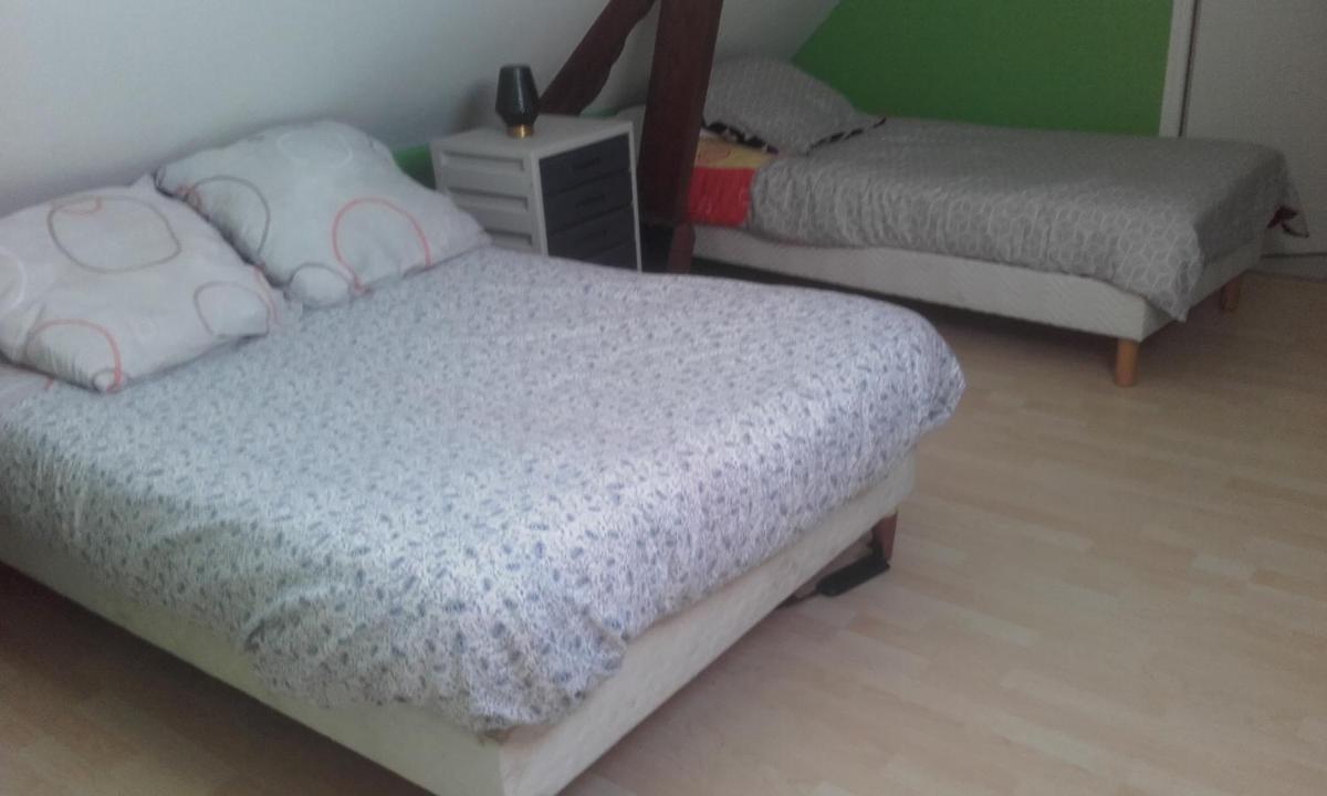 Double Room with Private External Bathroom - Photo 3