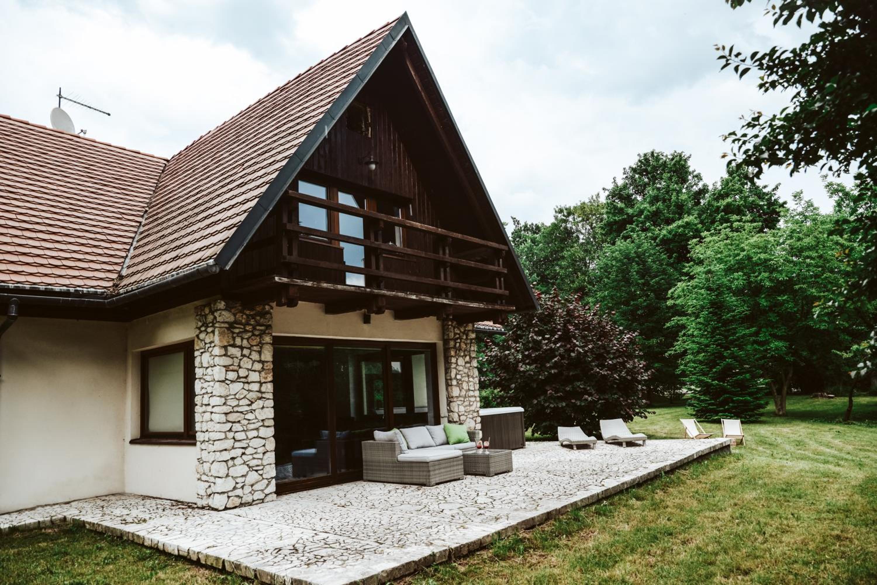Three-Bedroom Chalet photo 2