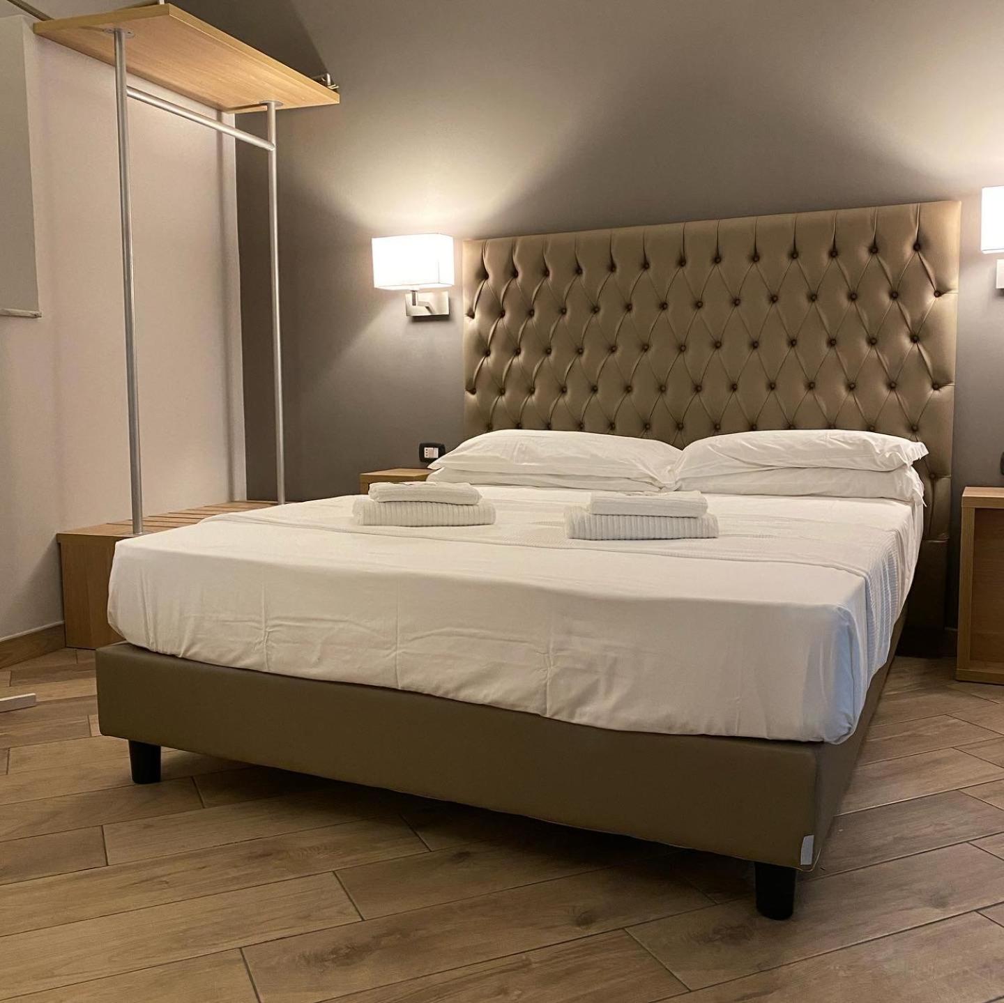 Double Room - Photo 14
