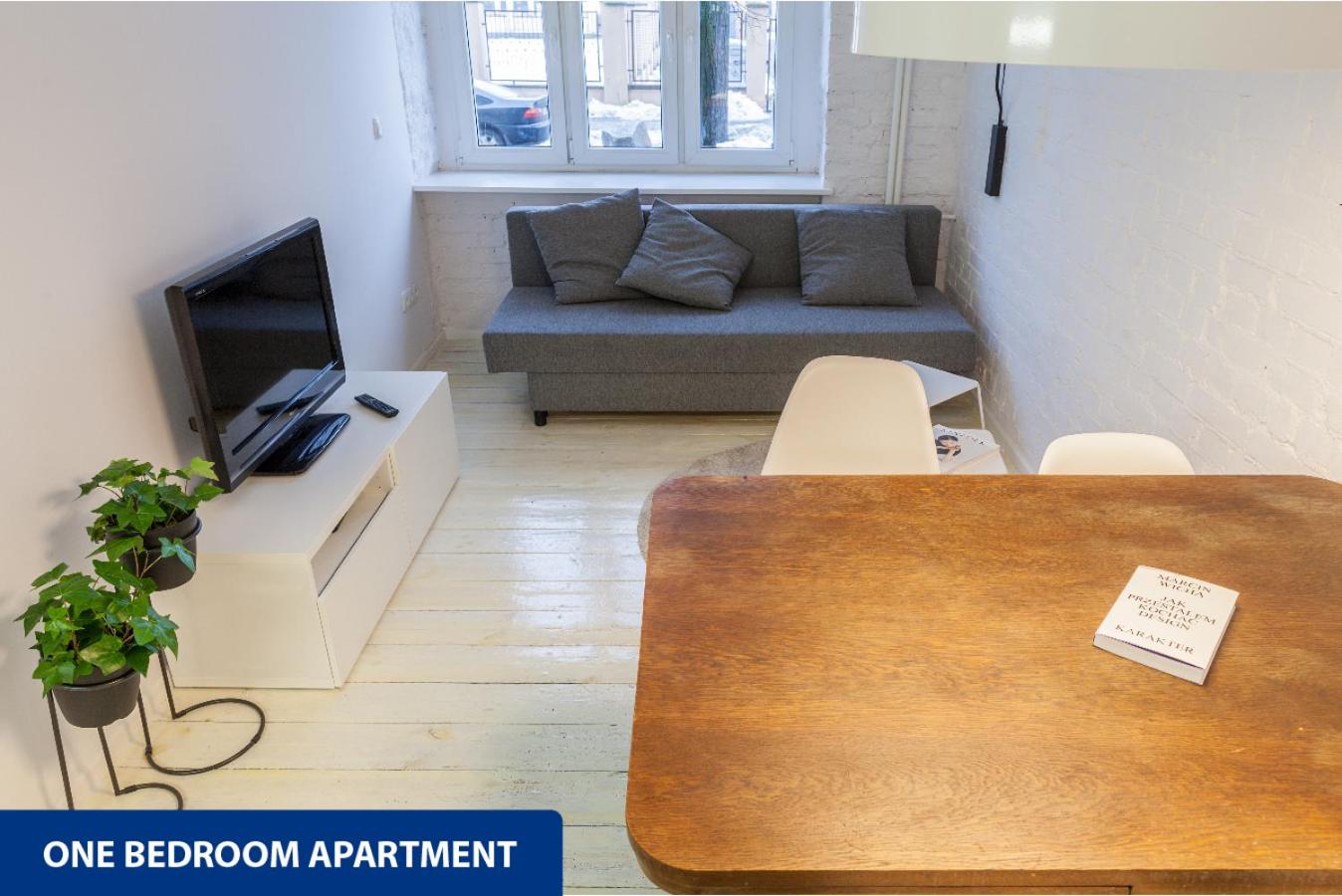 One-Bedroom Apartment - Photo 1