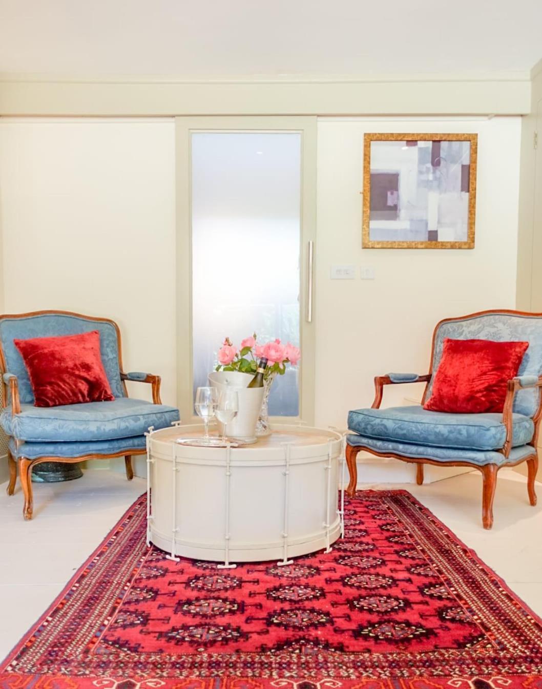 Pavilion Room 2 - Photo 2