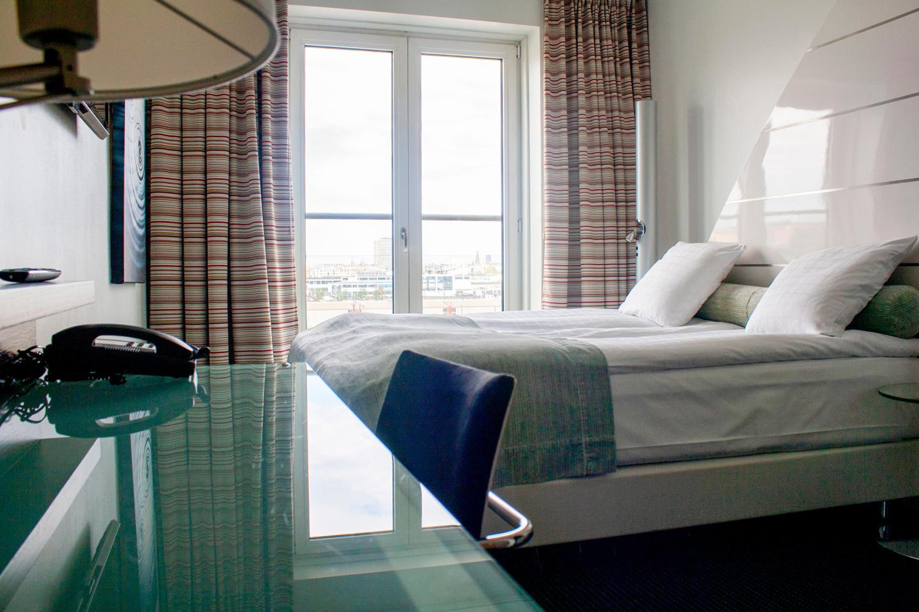 Standard Double Room - Photo 5